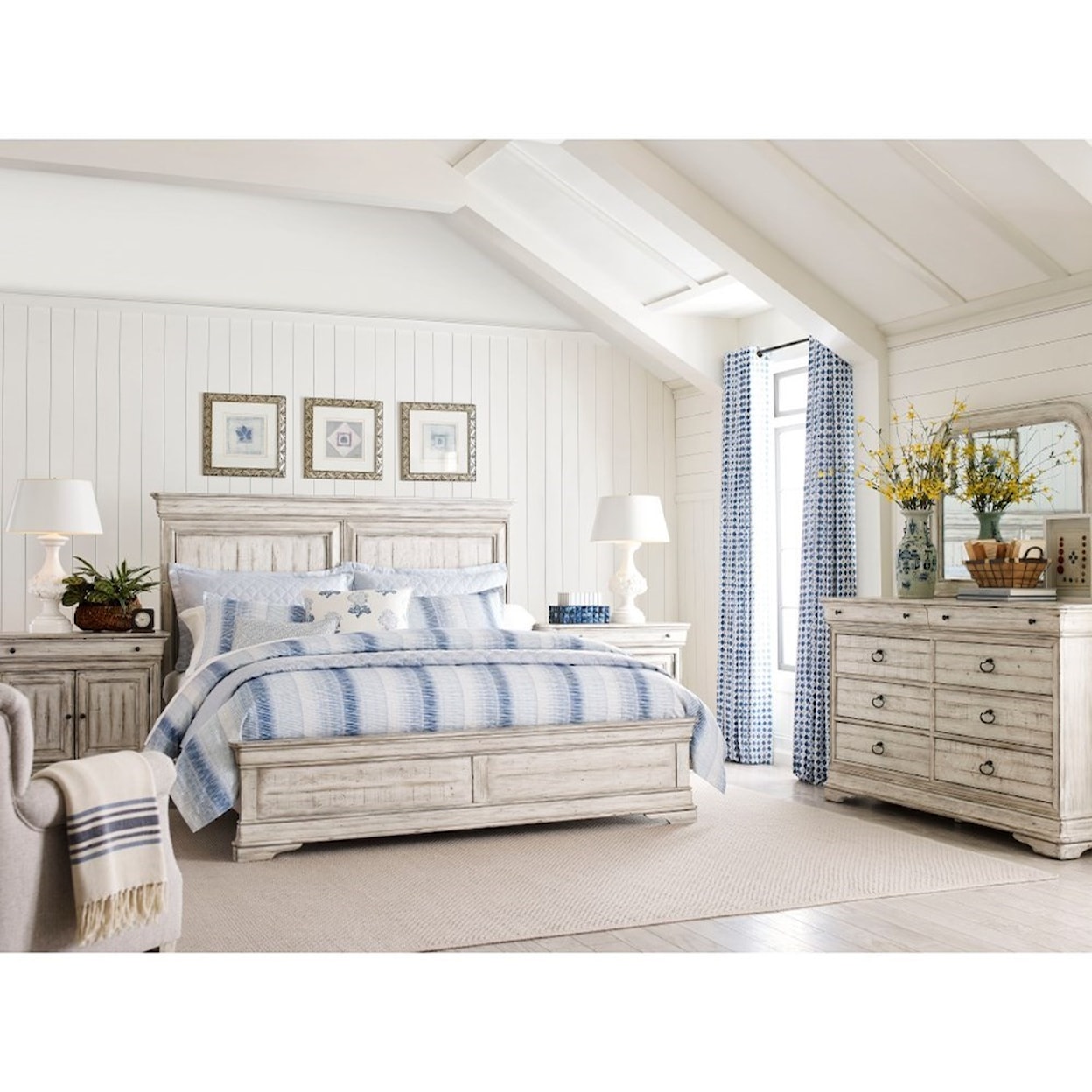 Kincaid Furniture Selwyn Glendale King Bed