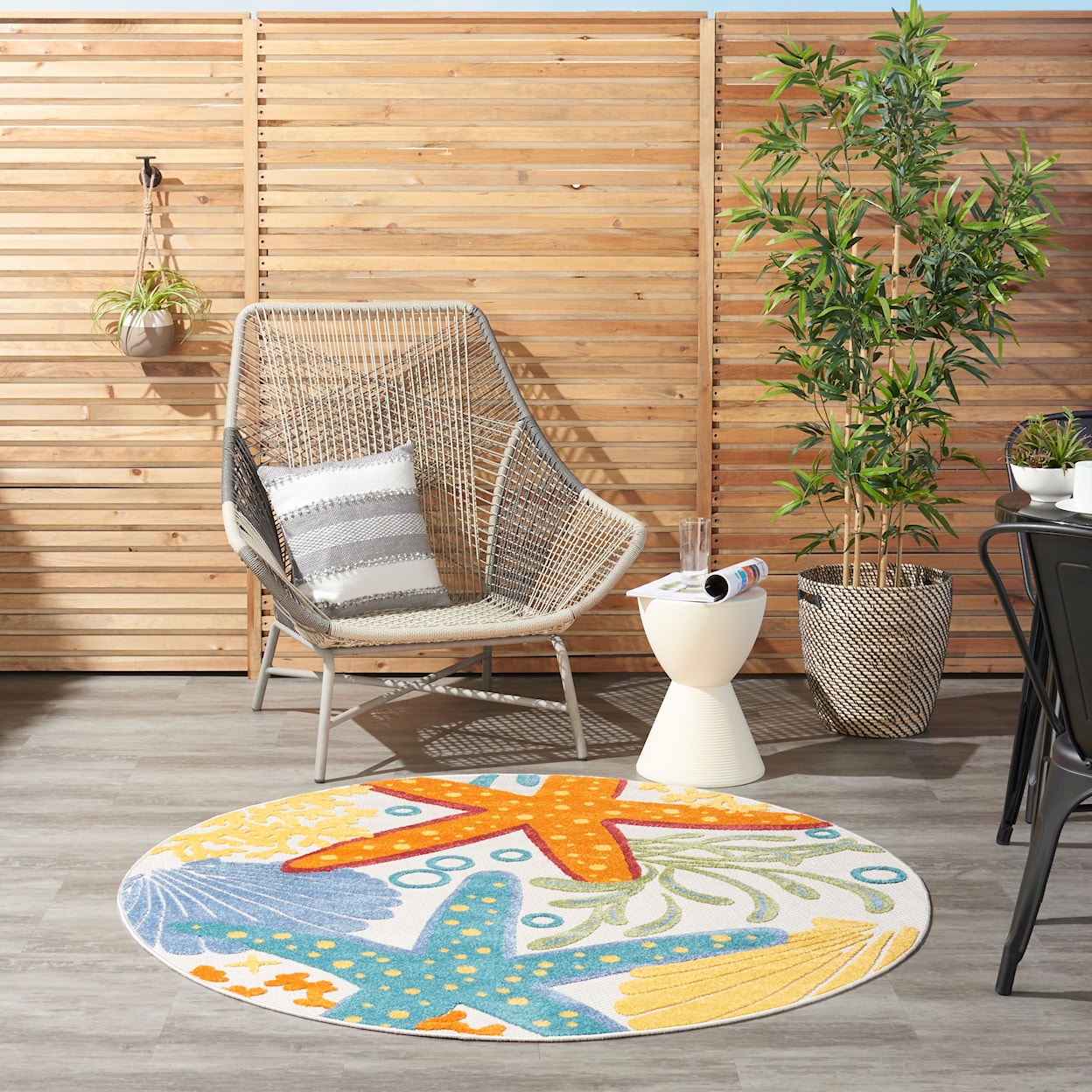 Nourison Aloha 4' Round  Rug