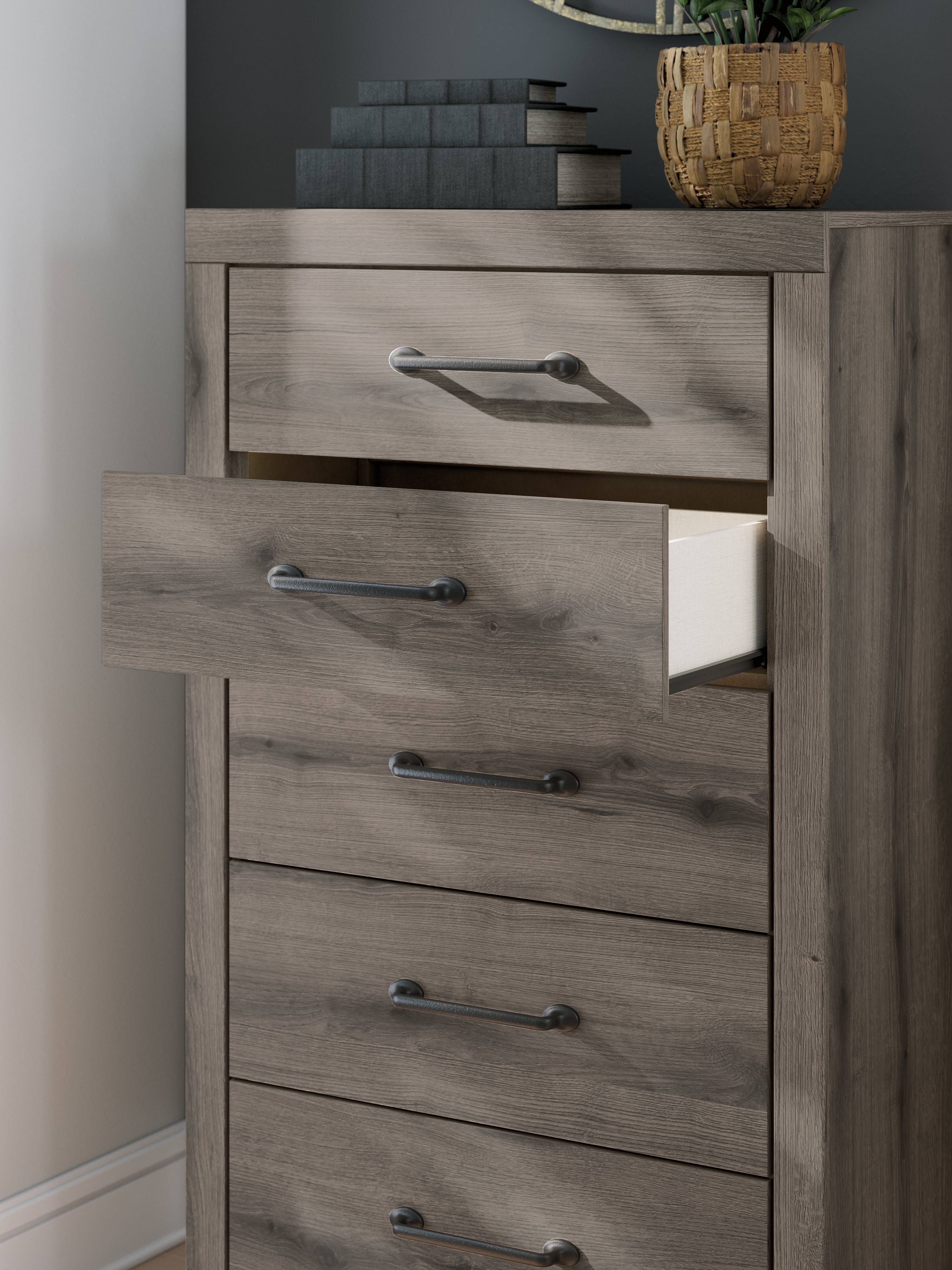 Signature Design by Ashley Graystorm 5-Drawer Chest
