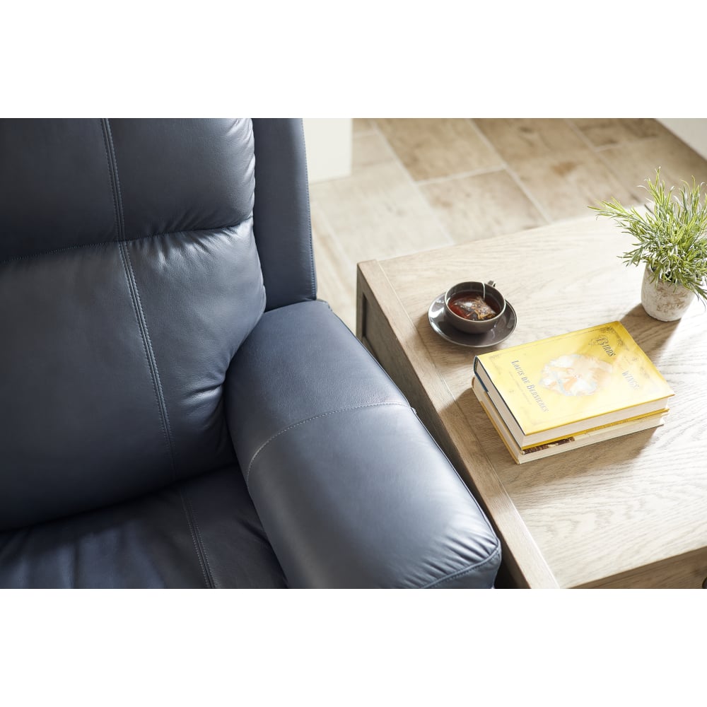 La-Z-Boy Dorian Dorian Power Reclining Sofa w/ Headrest