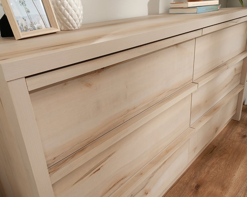 Sauder HARVEY PARK Harvey Park Dresser