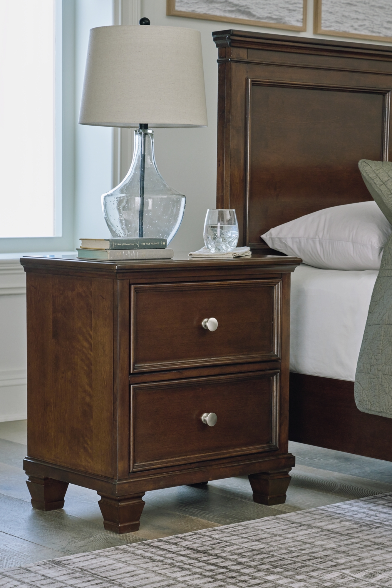 2-Drawer Nightstand
