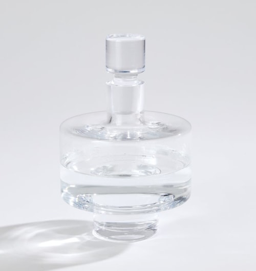 JESNEN CLEAR GLASS CARAFE SHORT
