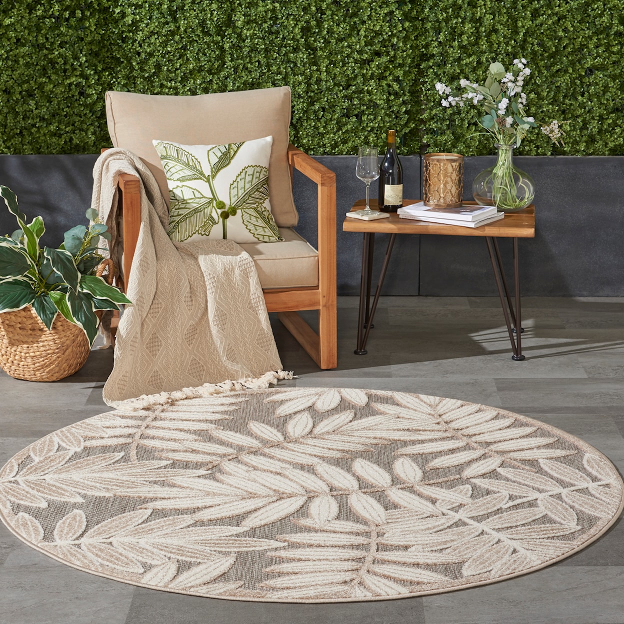 Nourison Aloha 4' Round  Rug