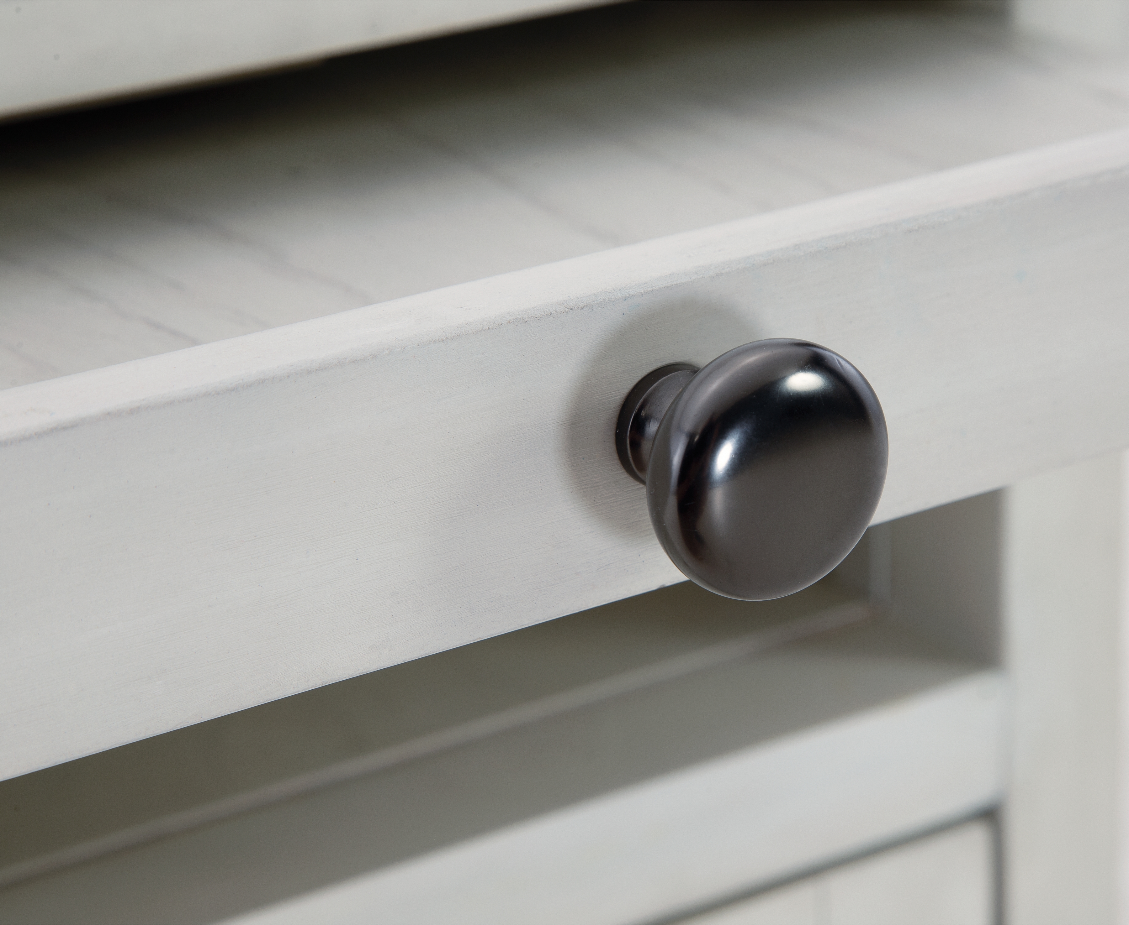 Signature Design by Ashley Treytown Chairside End Table