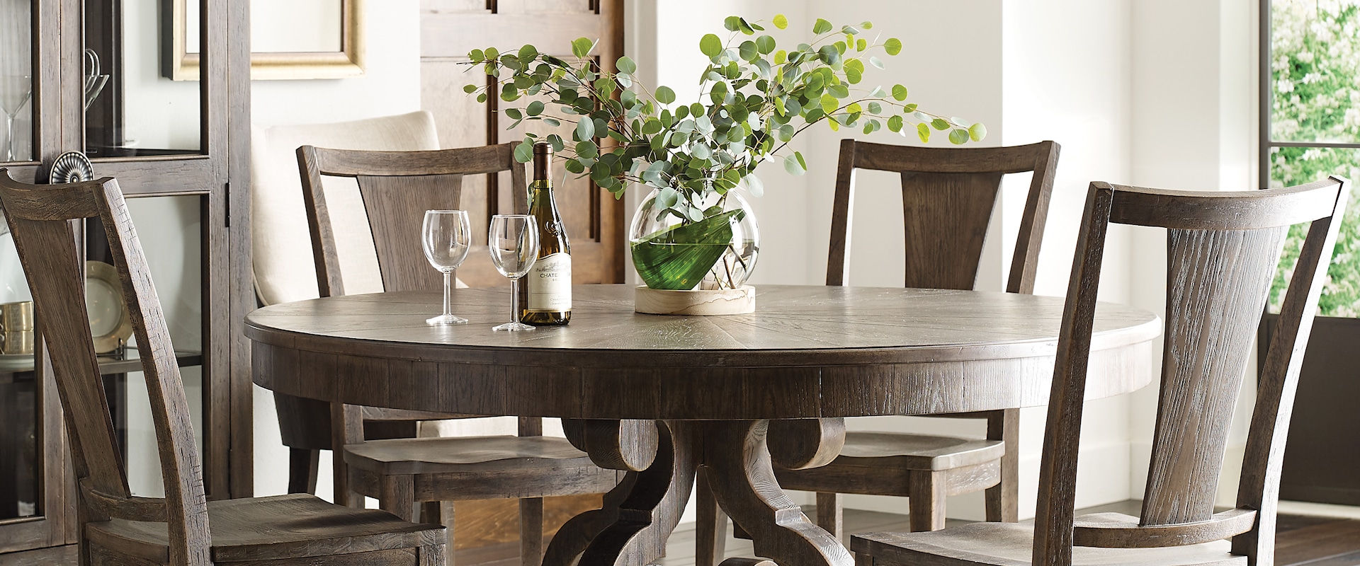 Transitional 5-Piece Dining Set with Round Pedestal Table