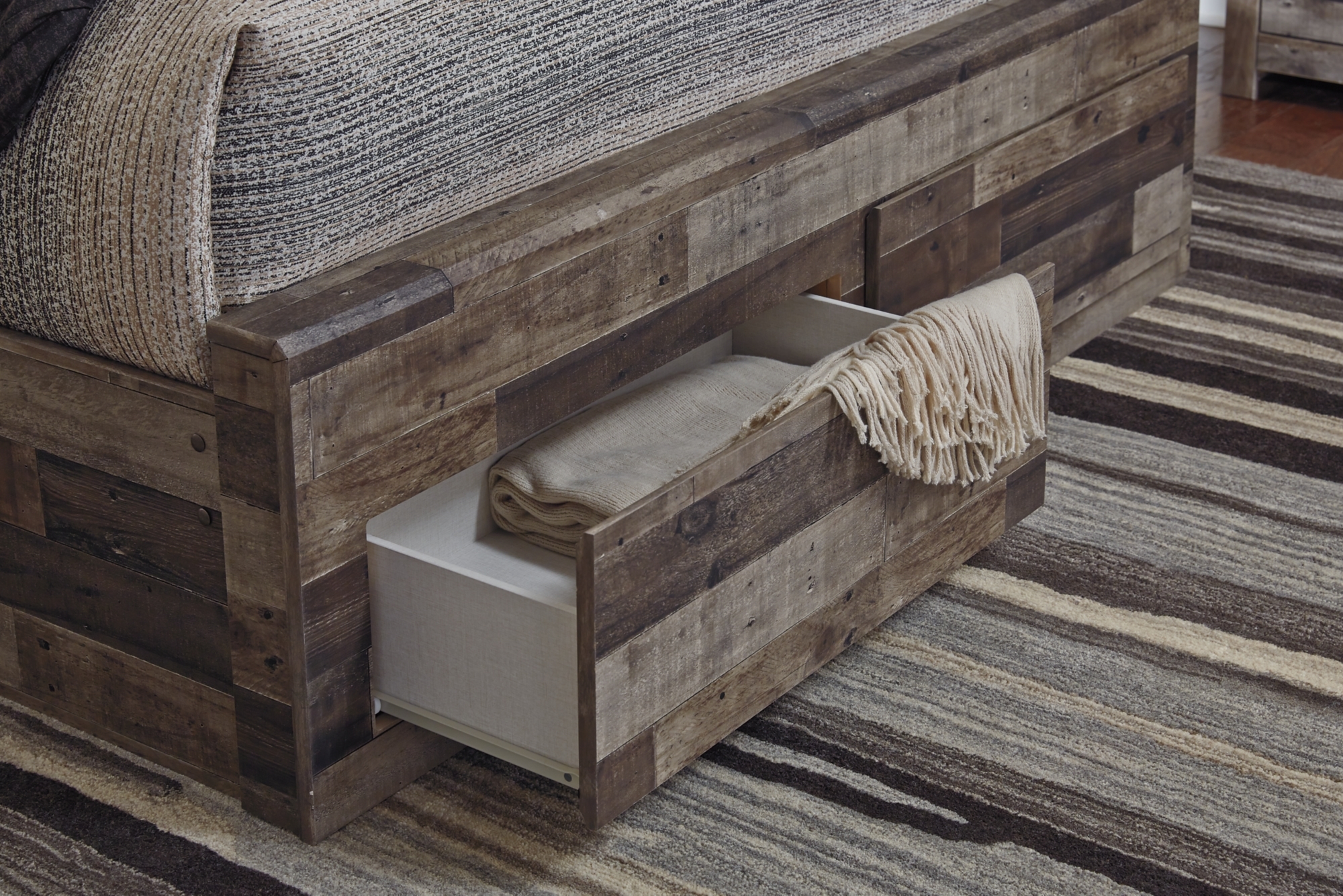 Full Panel Bed With 6 Storage Drawers