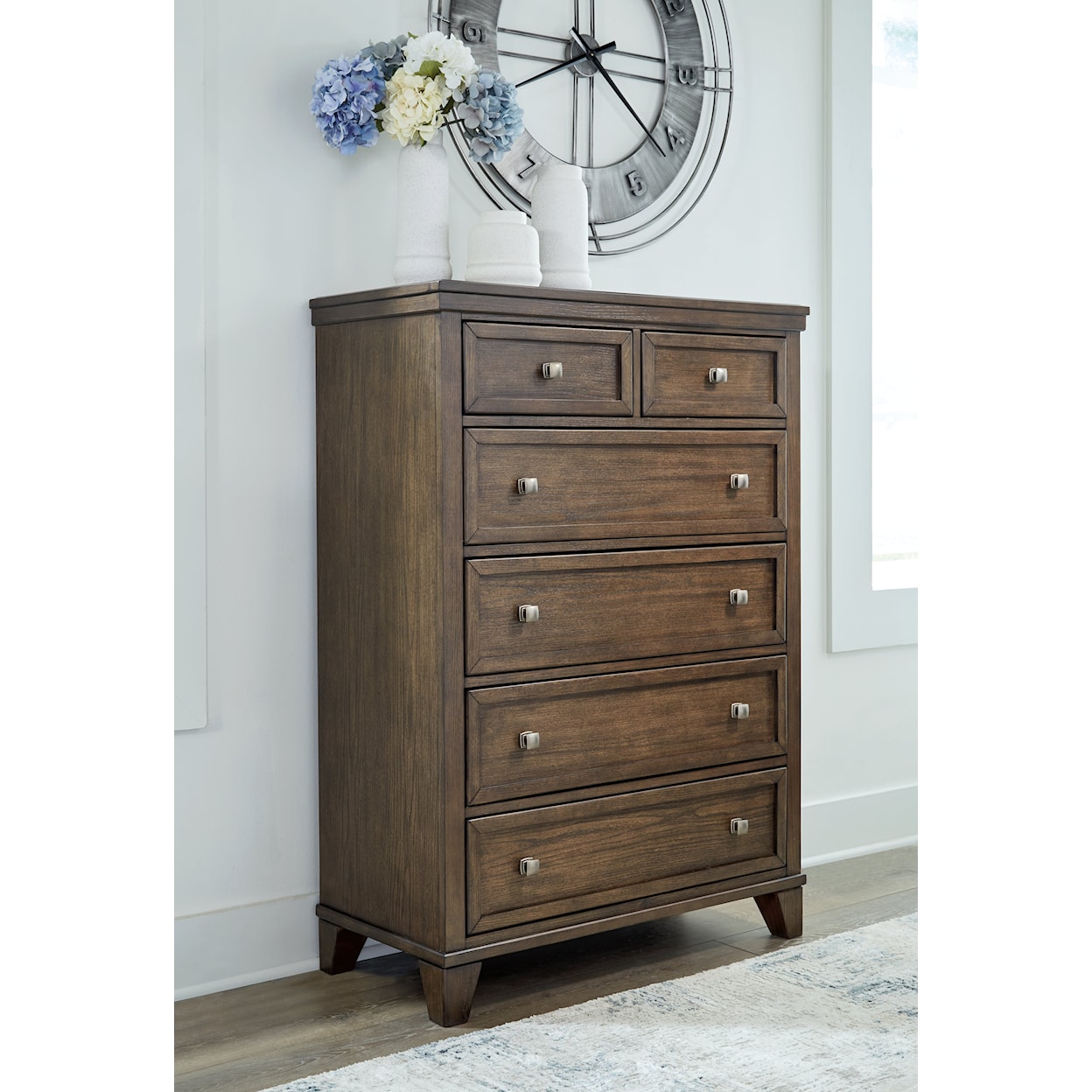 Ashley Furniture Benchcraft Shawbeck 6-Drawer Chest