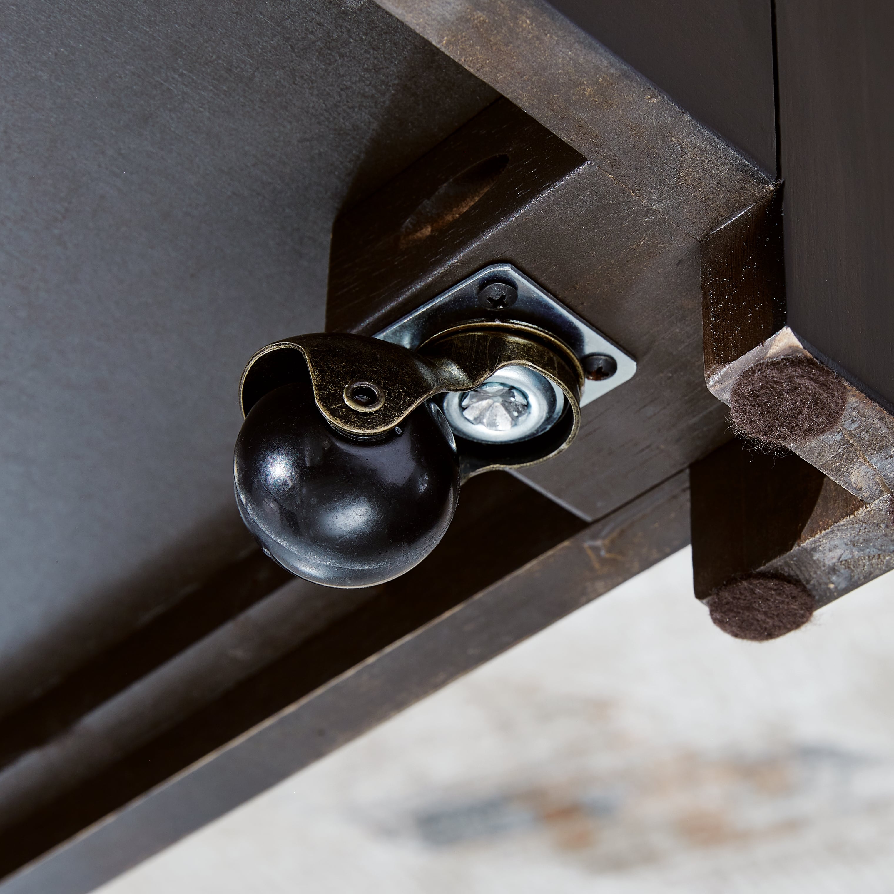 Signature Design by Ashley Drazmine Lift-Top Coffee Table