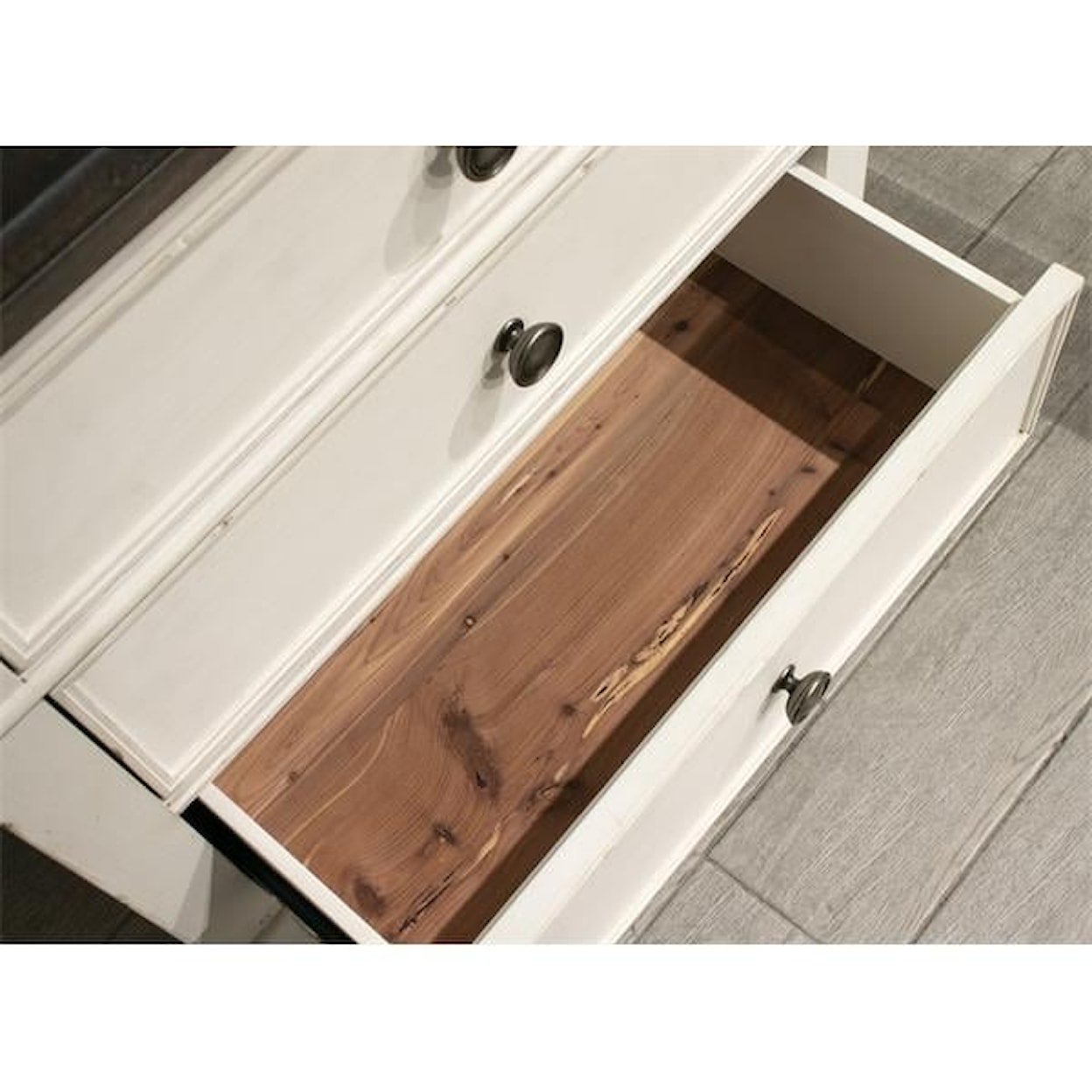 Riverside Furniture Grand Haven 3-Drawer Nightstand