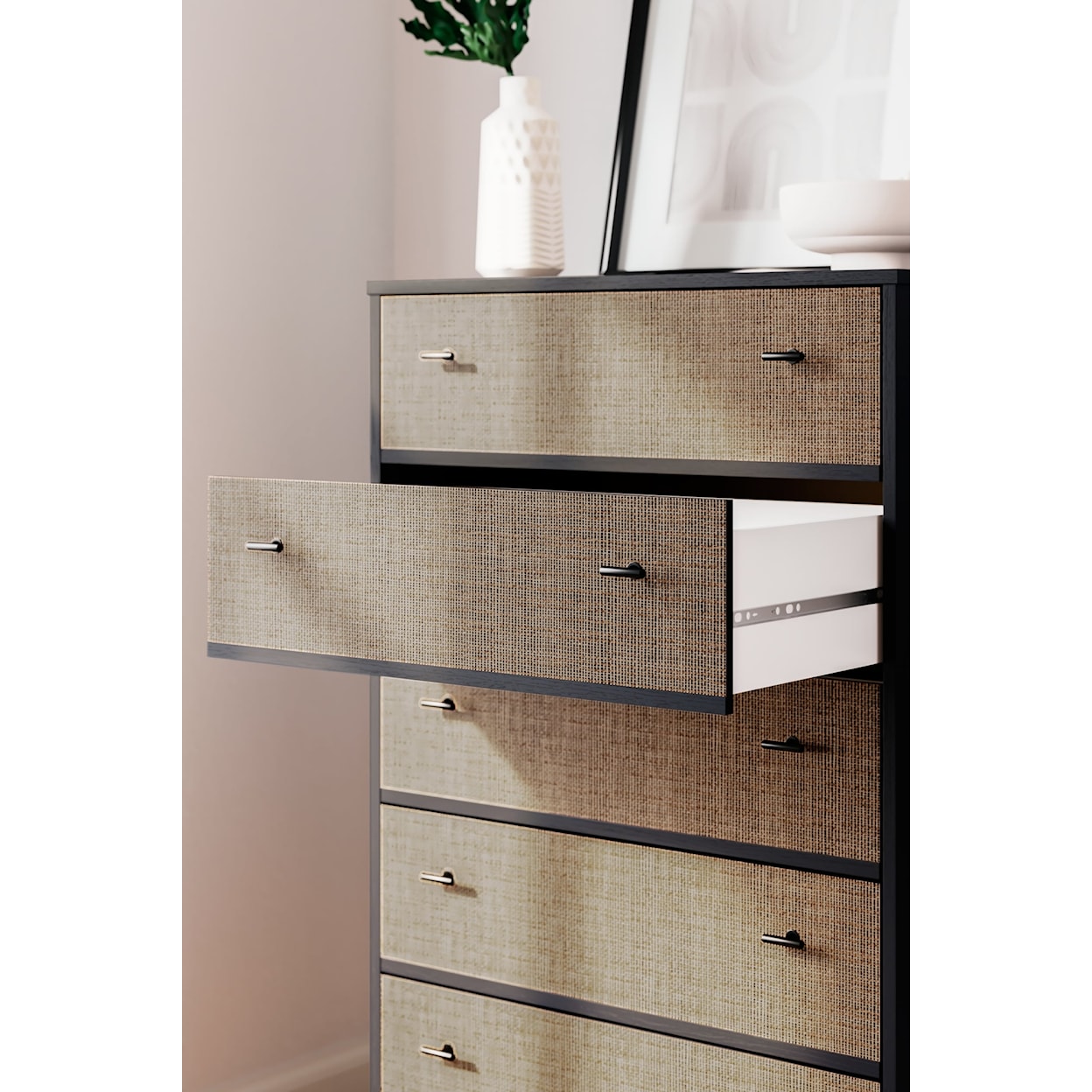 Signature Design Charlang 5-Drawer Chest