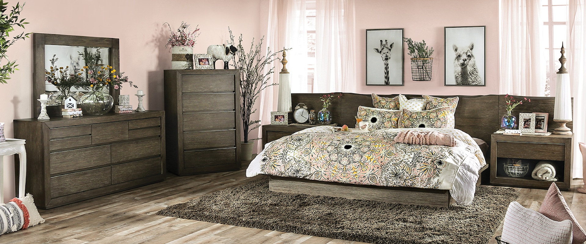 Transitional 5-Piece Queen Bedroom Set with Two Nightstands and Panels