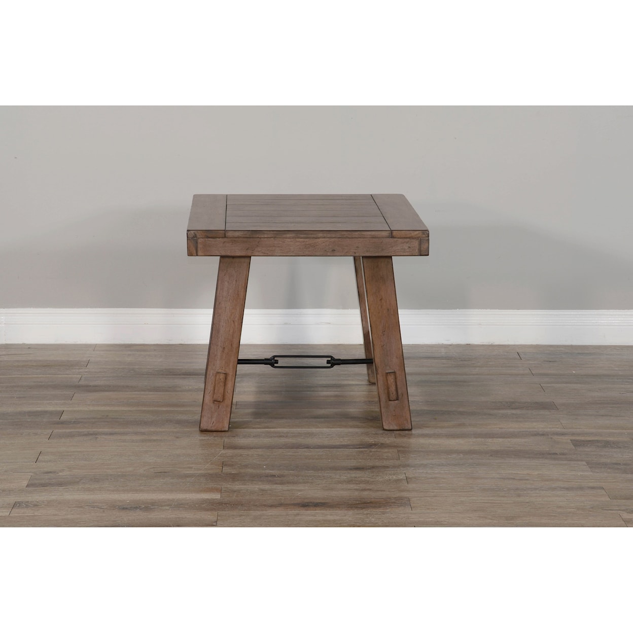 Sunny Designs Doe Valley End Table