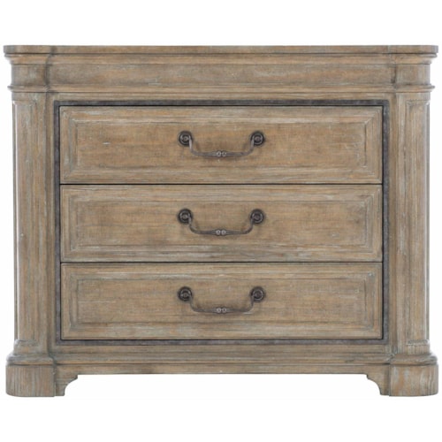 Traditional 3-Drawer Bachelor's Chest with Metal Overlay