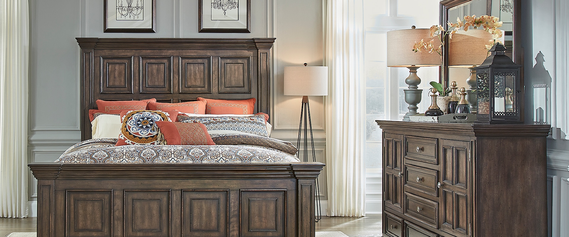 Traditional Queen Bedroom Set