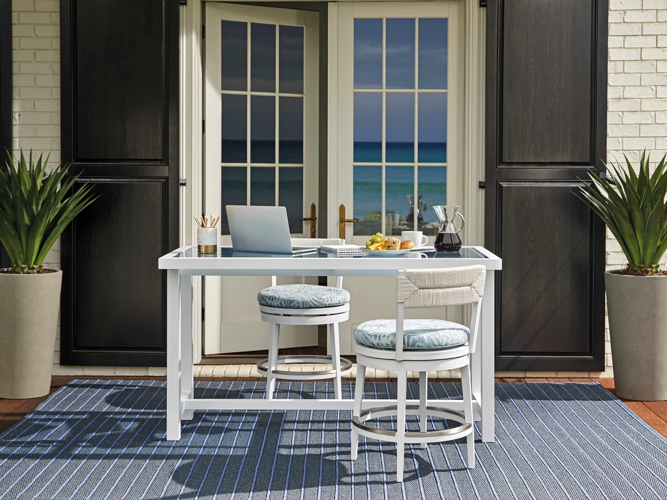 Tommy Bahama Outdoor Living Ocean Breeze Promenade Outdoor High/Low Bistro Table