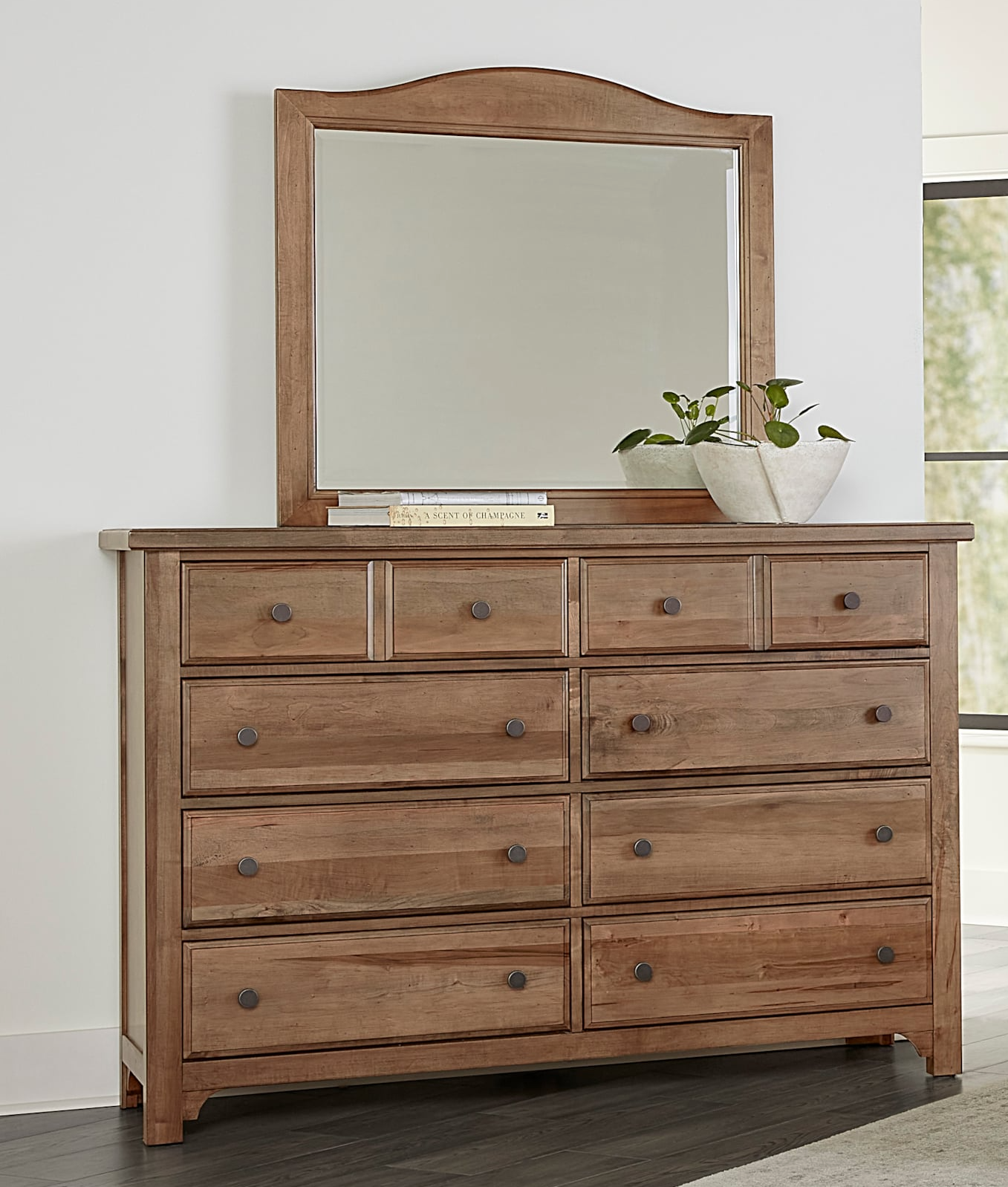 Vaughan-Bassett Cool Farmhouse 4-Piece Queen Arched Bedroom Set