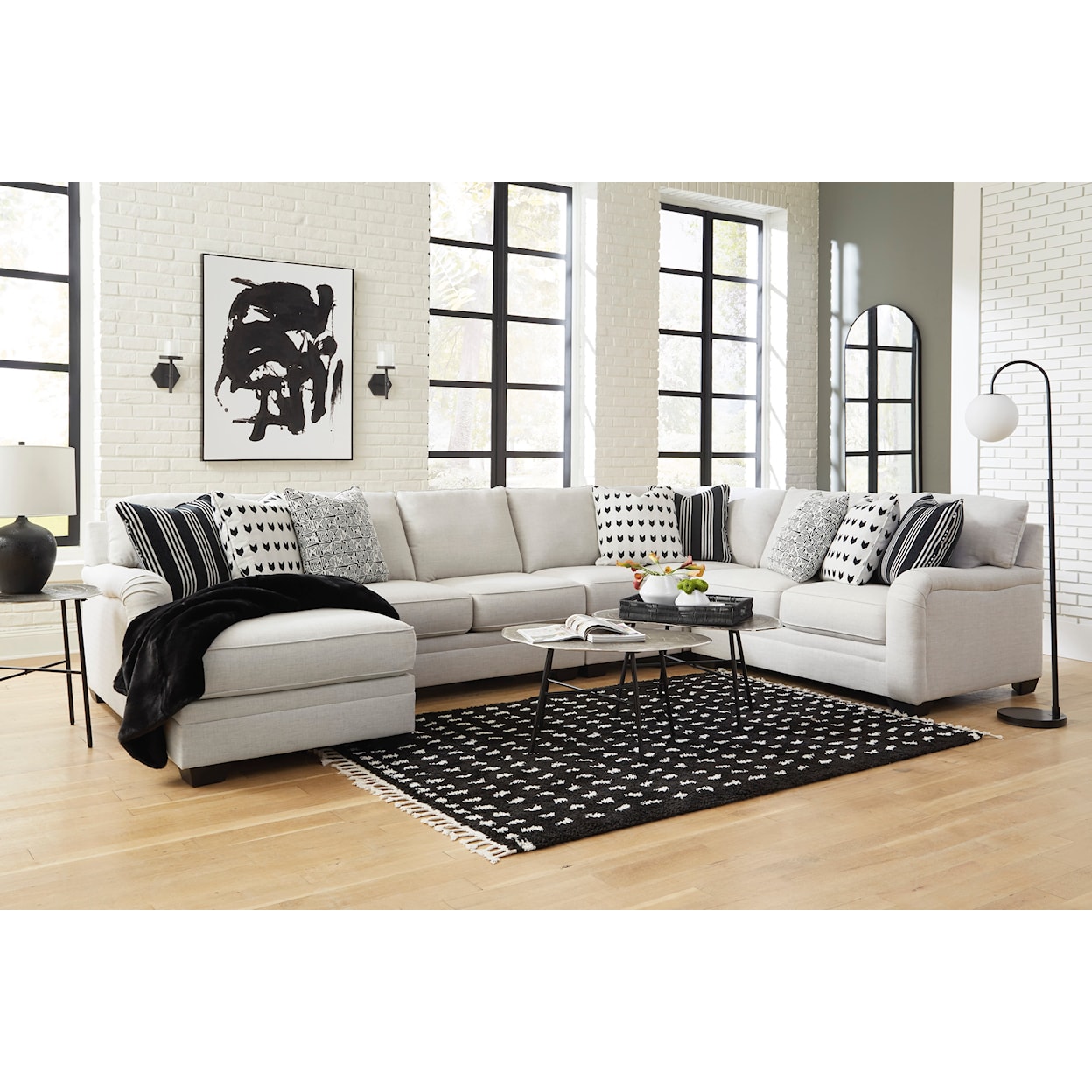 Michael Alan Select Huntsworth 5-Piece Sectional with Chaise