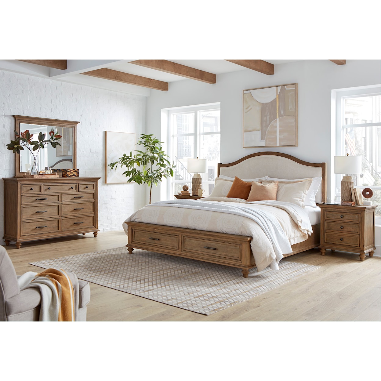 Aspenhome Hensley Queen Arched Panel Bed