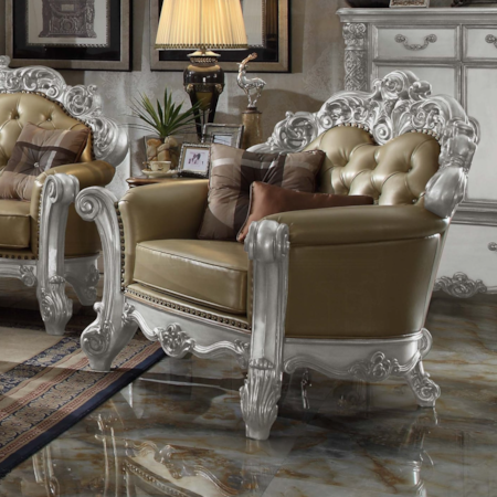 Tufted Chair with 2 Pillows