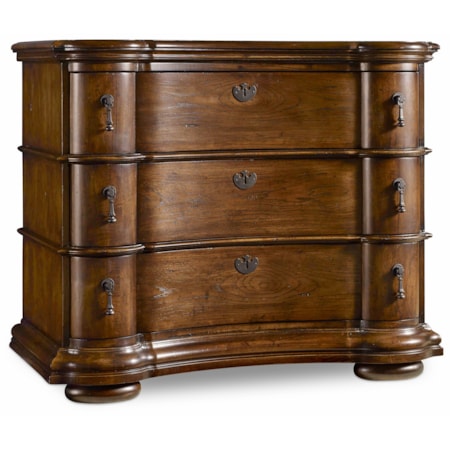 Bachelor's Chest