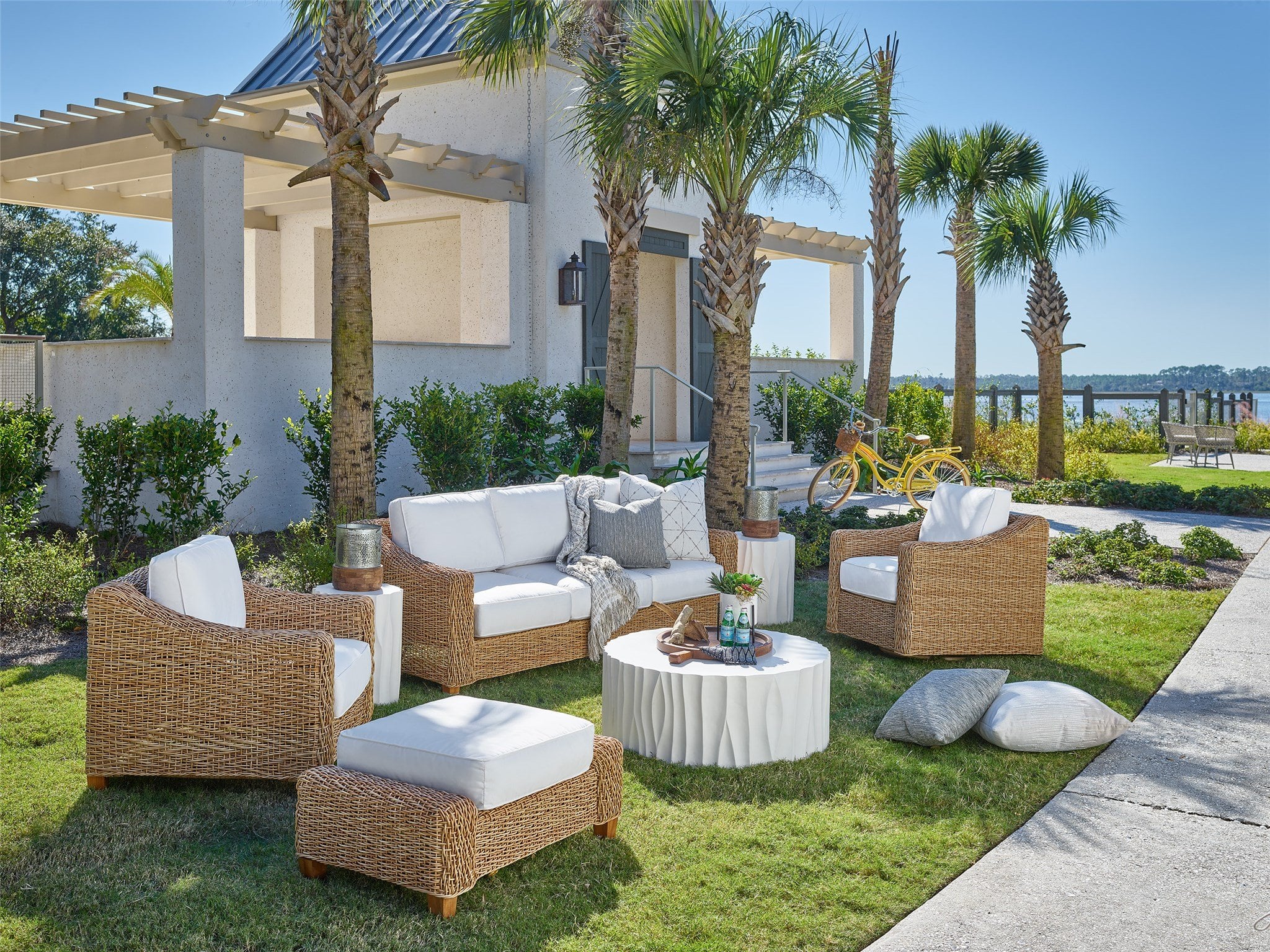 Outdoor Ottoman