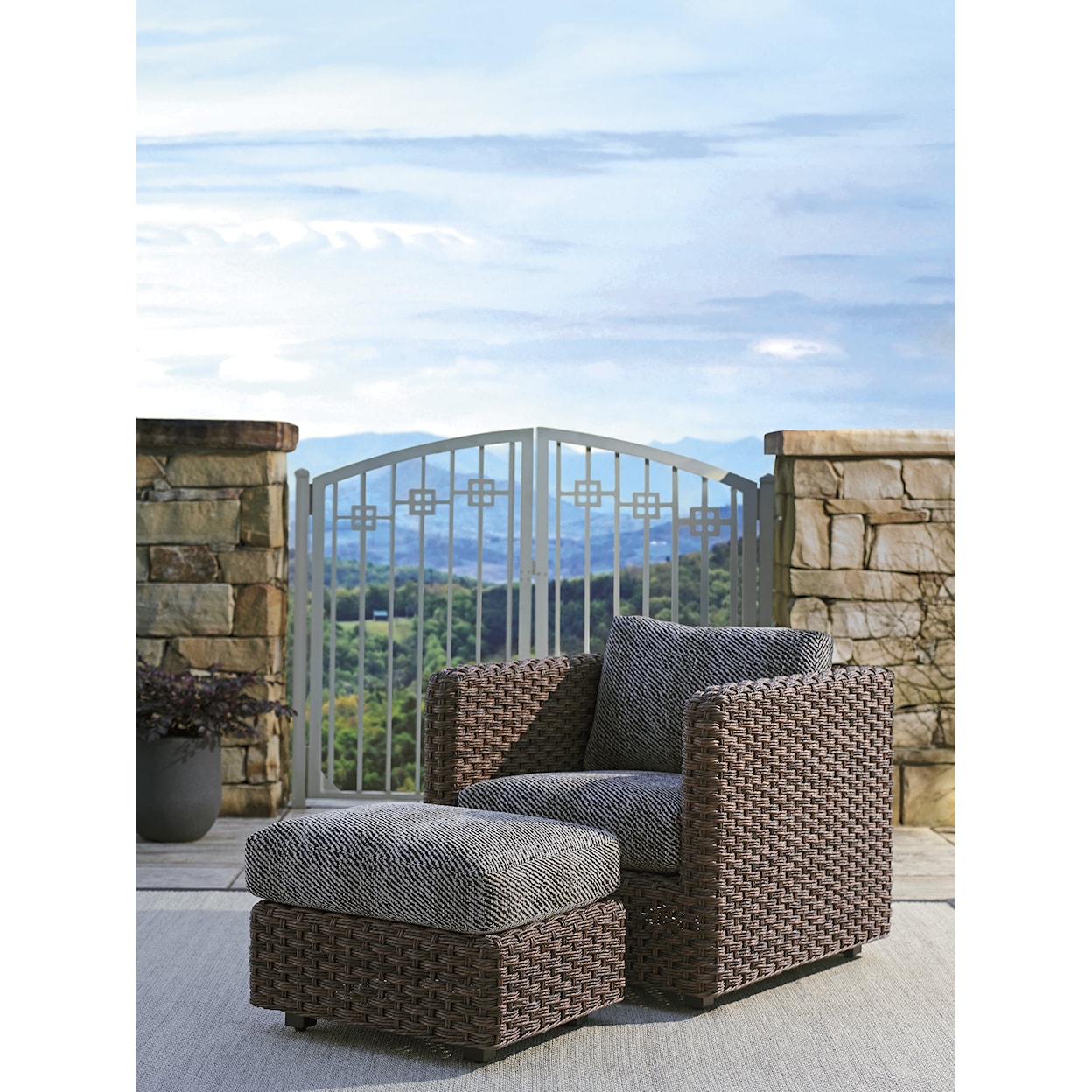 Tommy Bahama Outdoor Living Kilimanjaro Outdoor Lounge Chair
