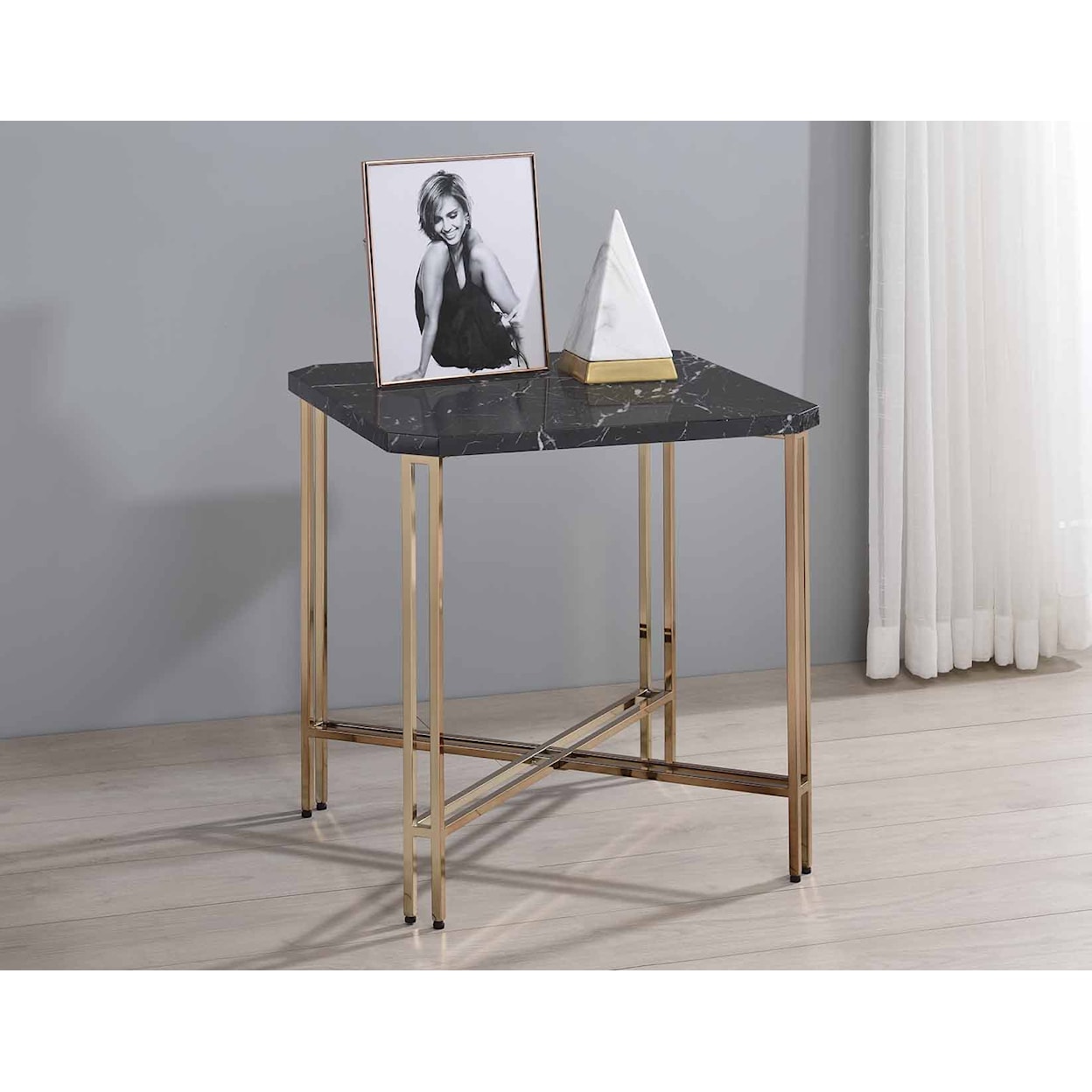 Prime Daxton End Table