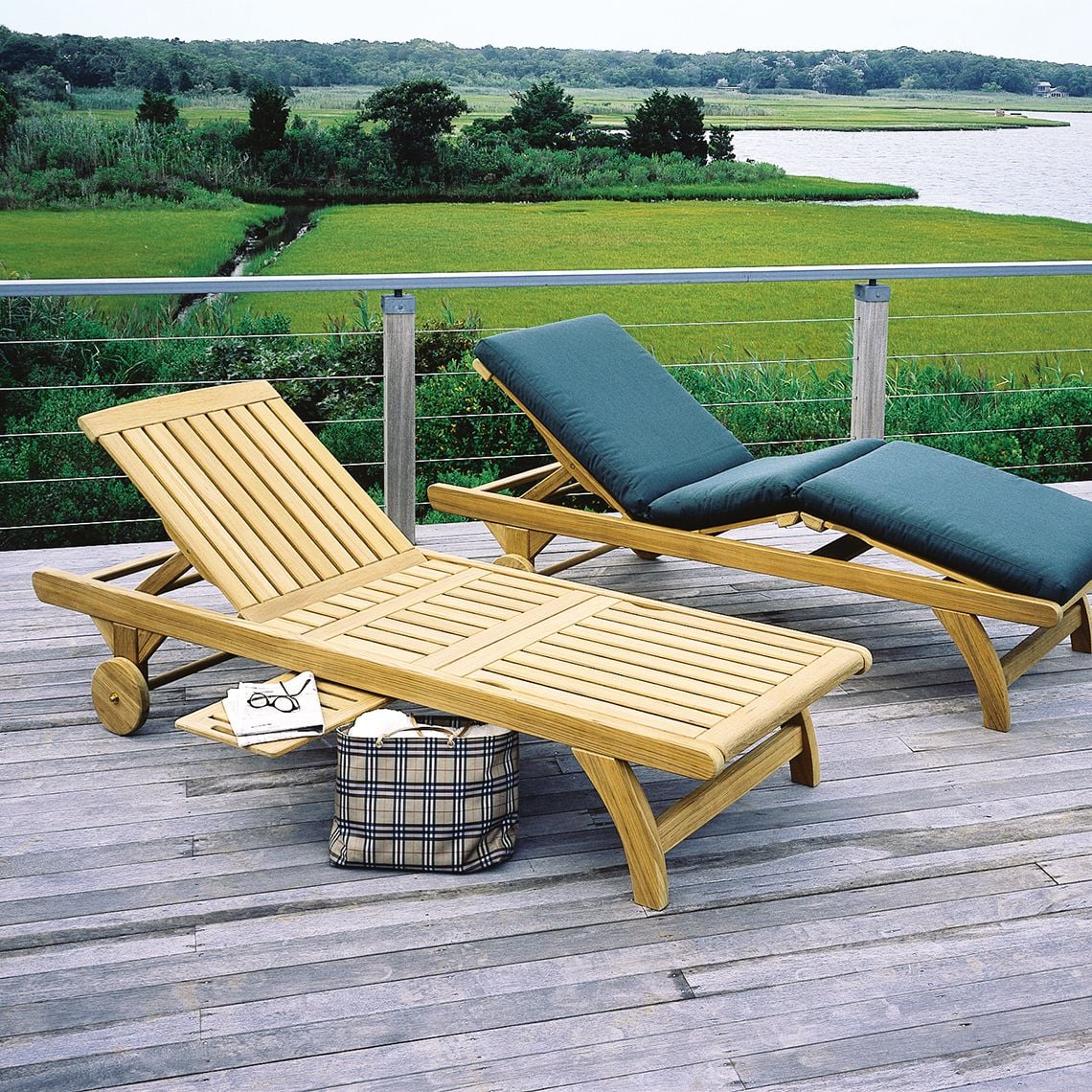 Kingsley Bate Classic Outdoor Chaise with Wheels