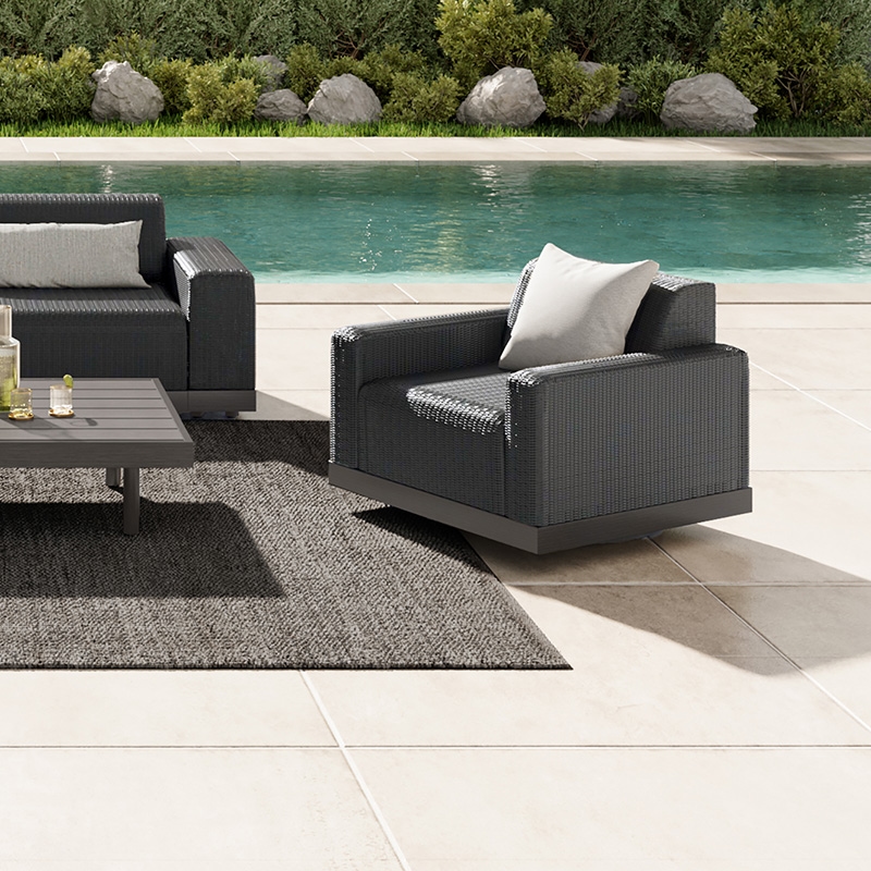 Ebel Grande Padded Club Swivel Chair