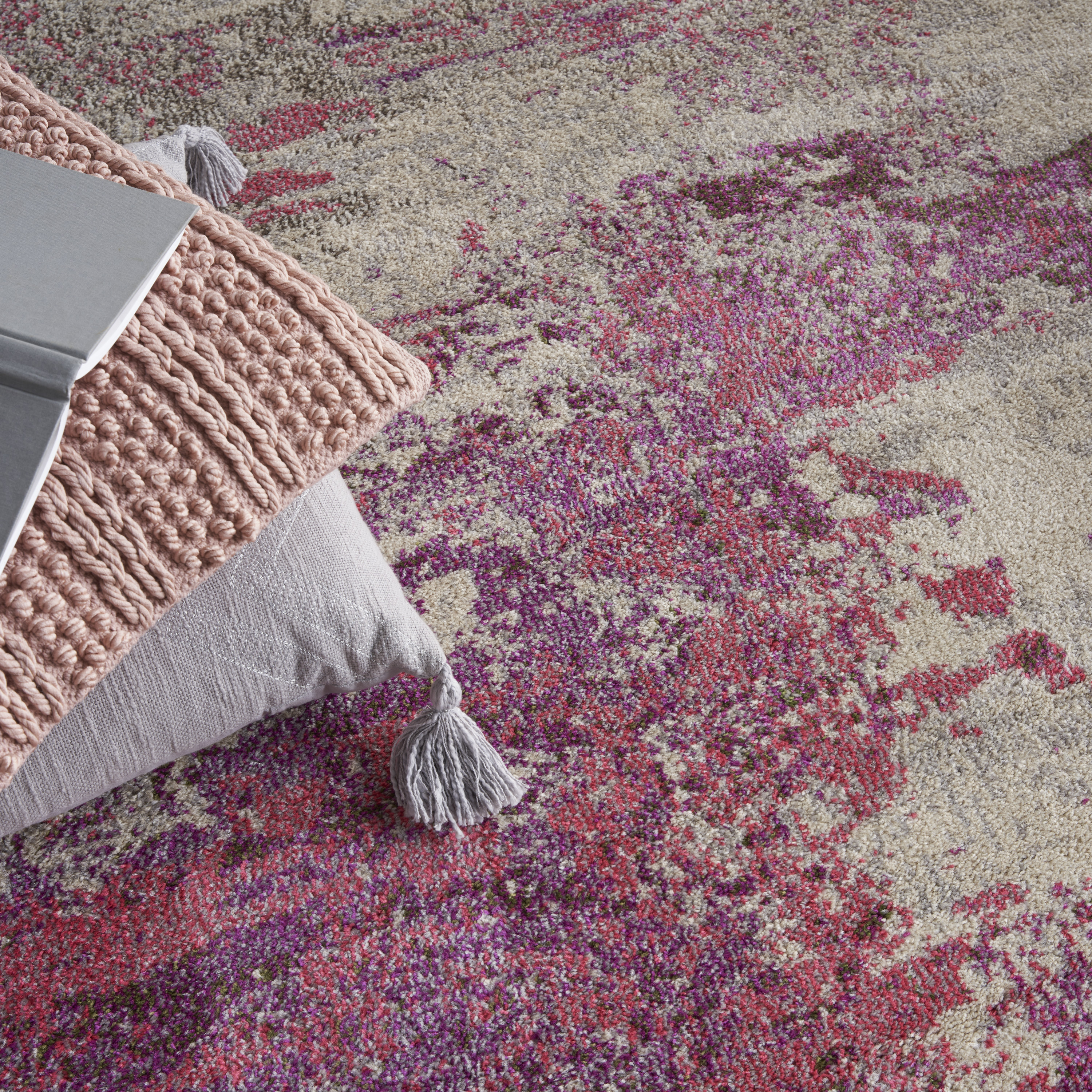 Nourison Celestial 5'3" x 7'3"  Rug