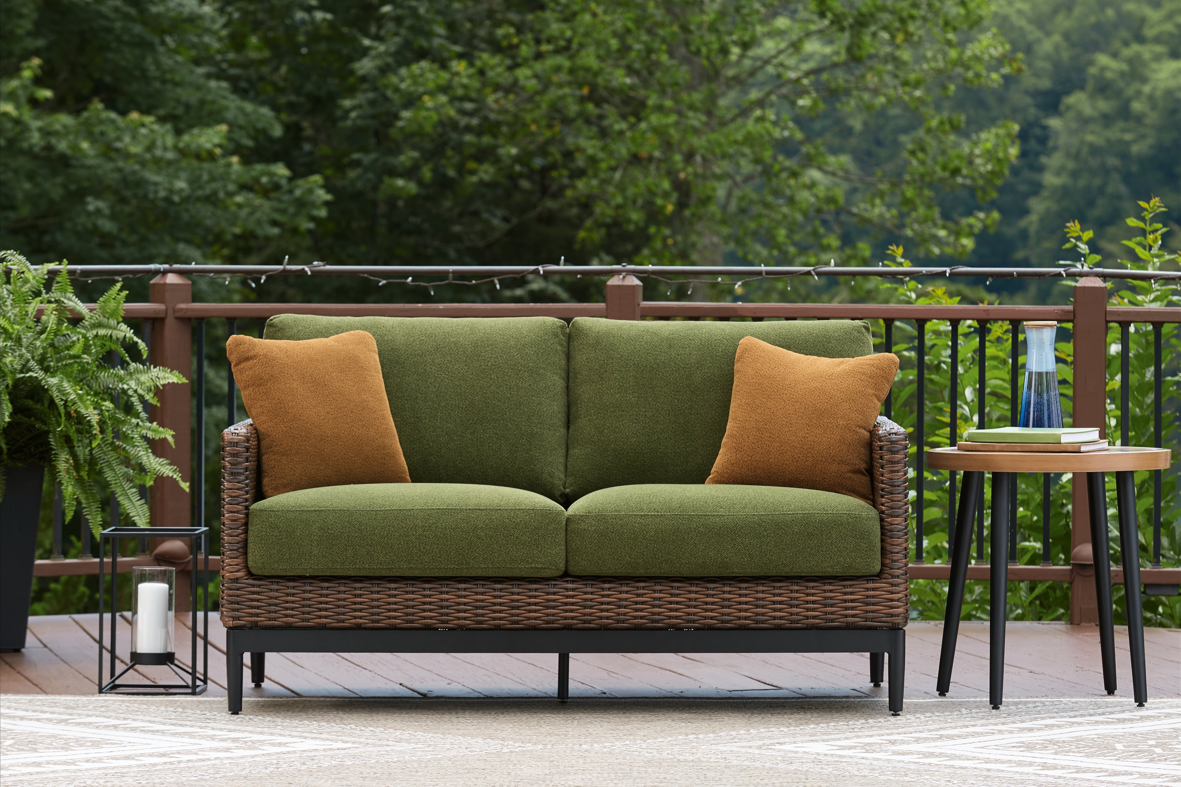 Outdoor Loveseat With Cushion