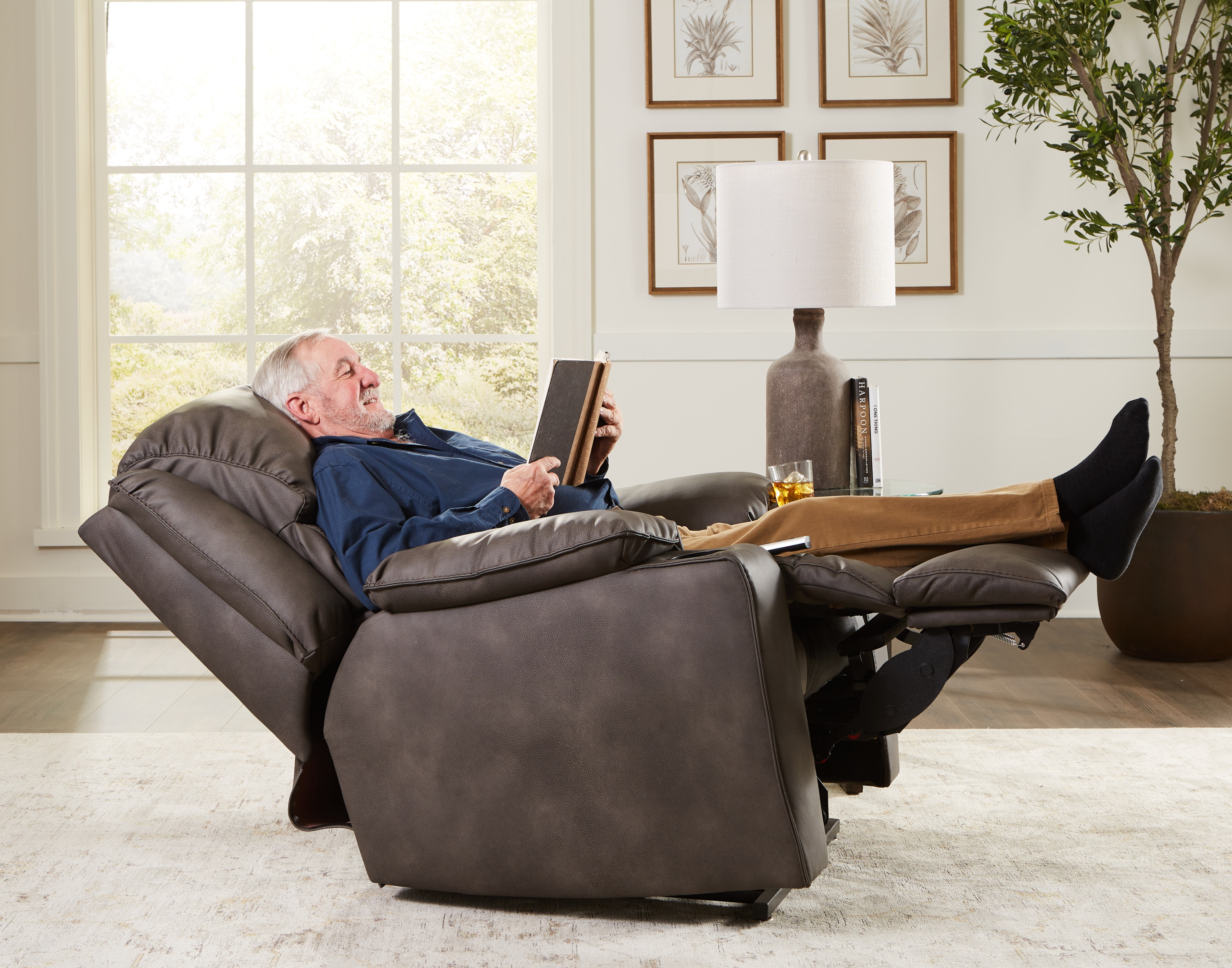 HomeStretch Stellar Power Zero-Gravity Lift Chair w/Cupholders