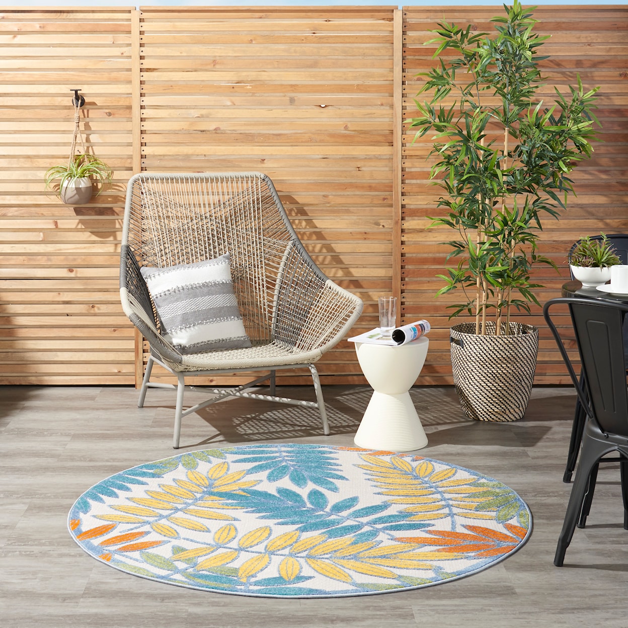 Nourison Aloha 4' Round  Rug