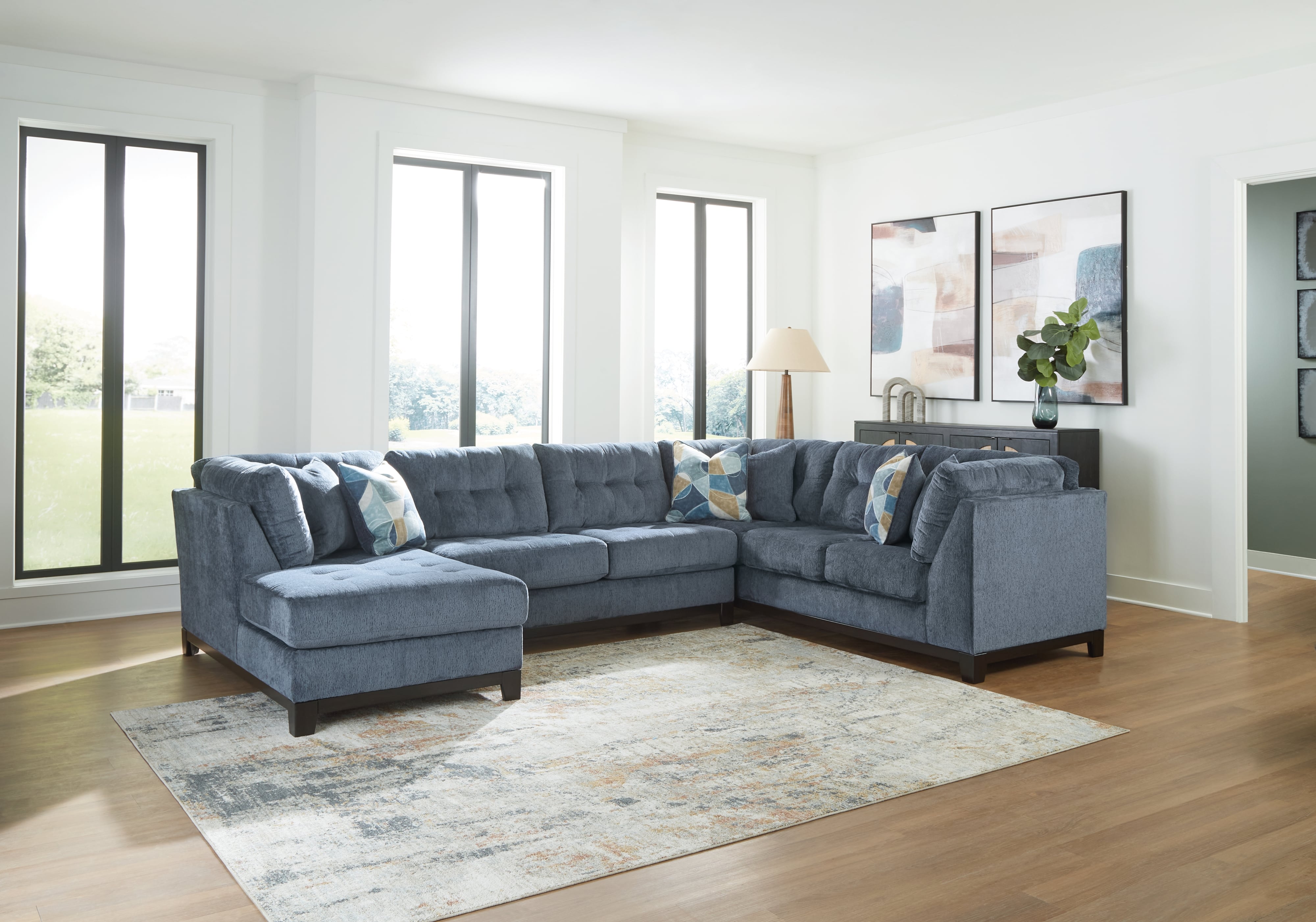 3-Piece Sectional With Chaise