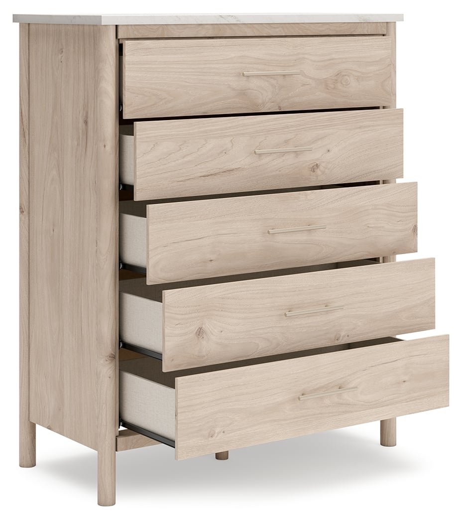 Signature Design by Ashley Cadmori 5-Drawer Chest