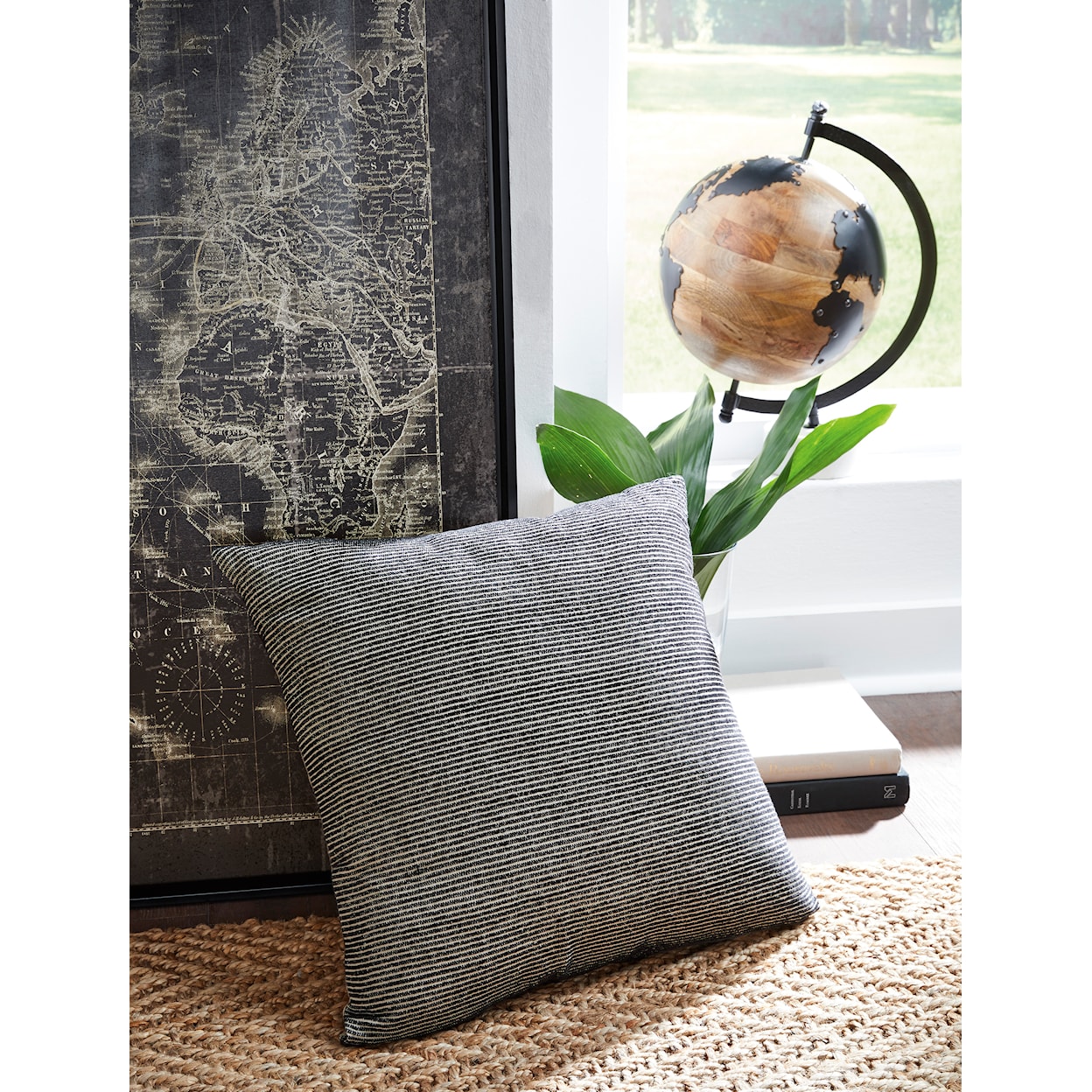 Signature Edelmont Edelmont Black/Linen Pillow