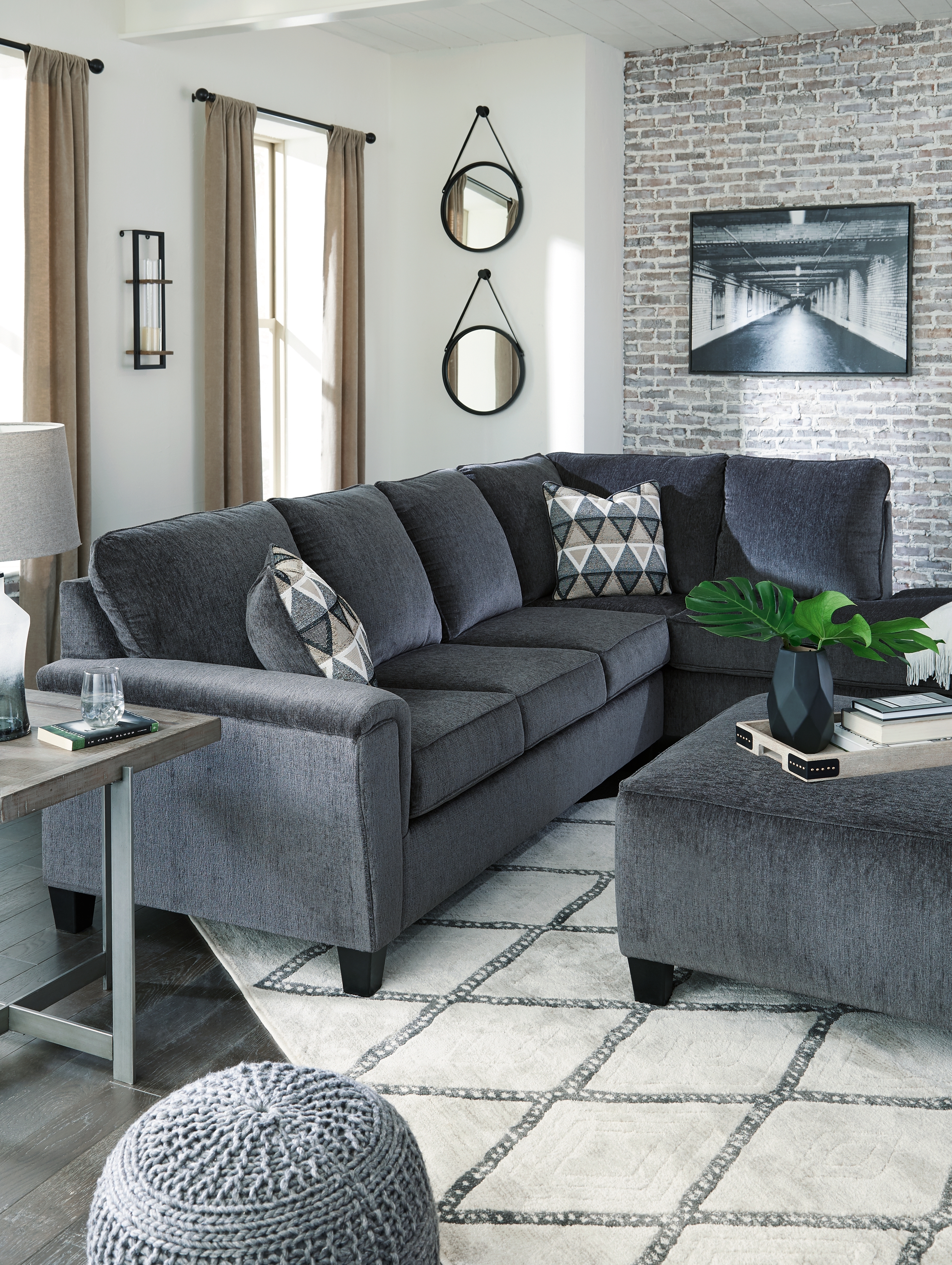 Signature Design by Ashley Abinger 2-Piece Sectional With Chaise