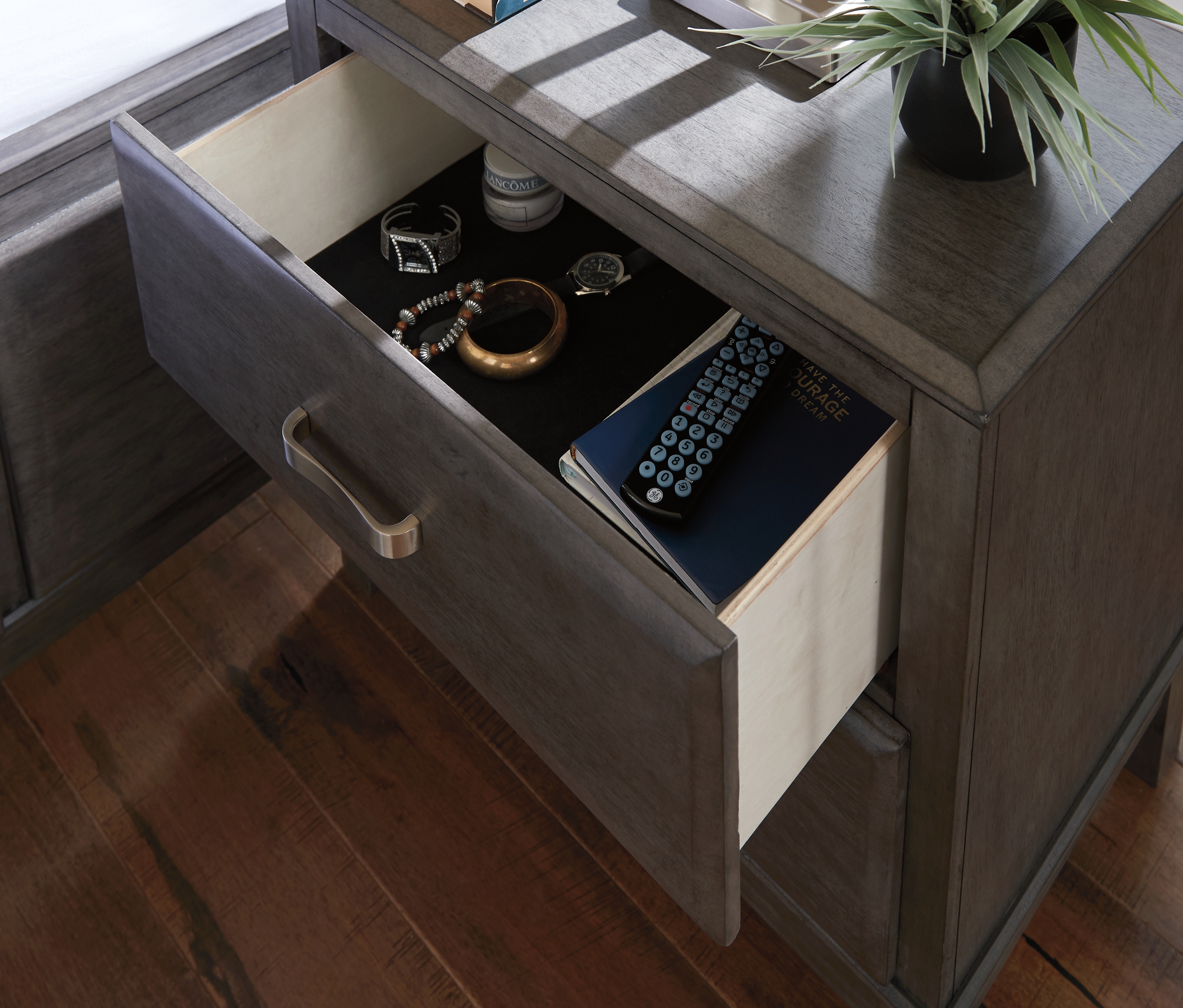 2-Drawer Nightstand