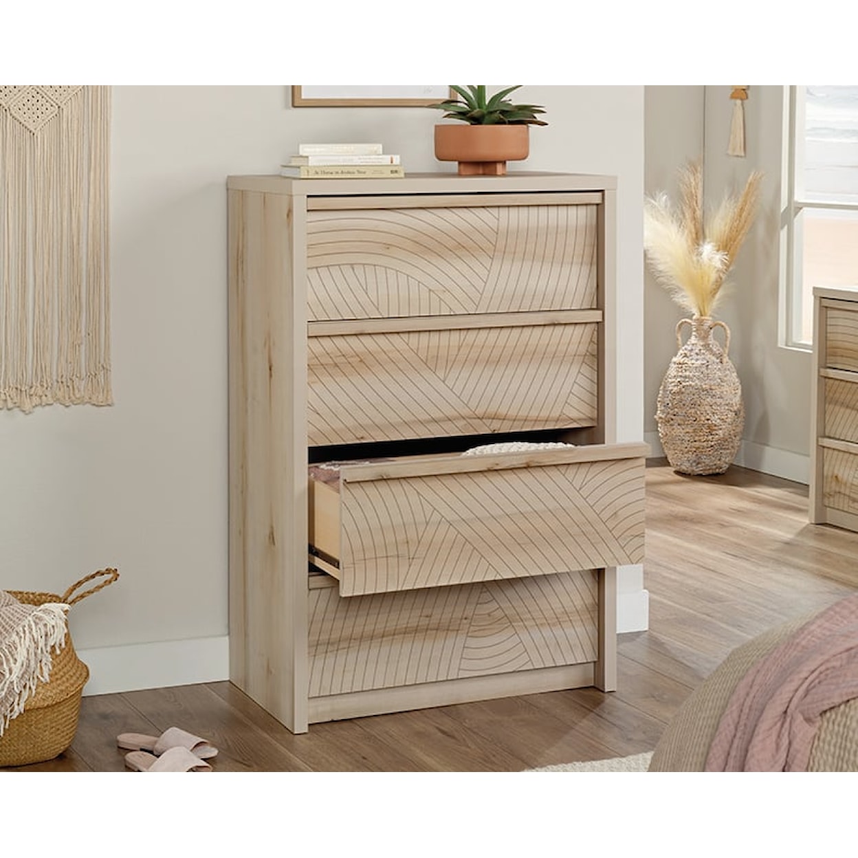 Sauder HARVEY PARK Harvey Park 4-Drawer Chest