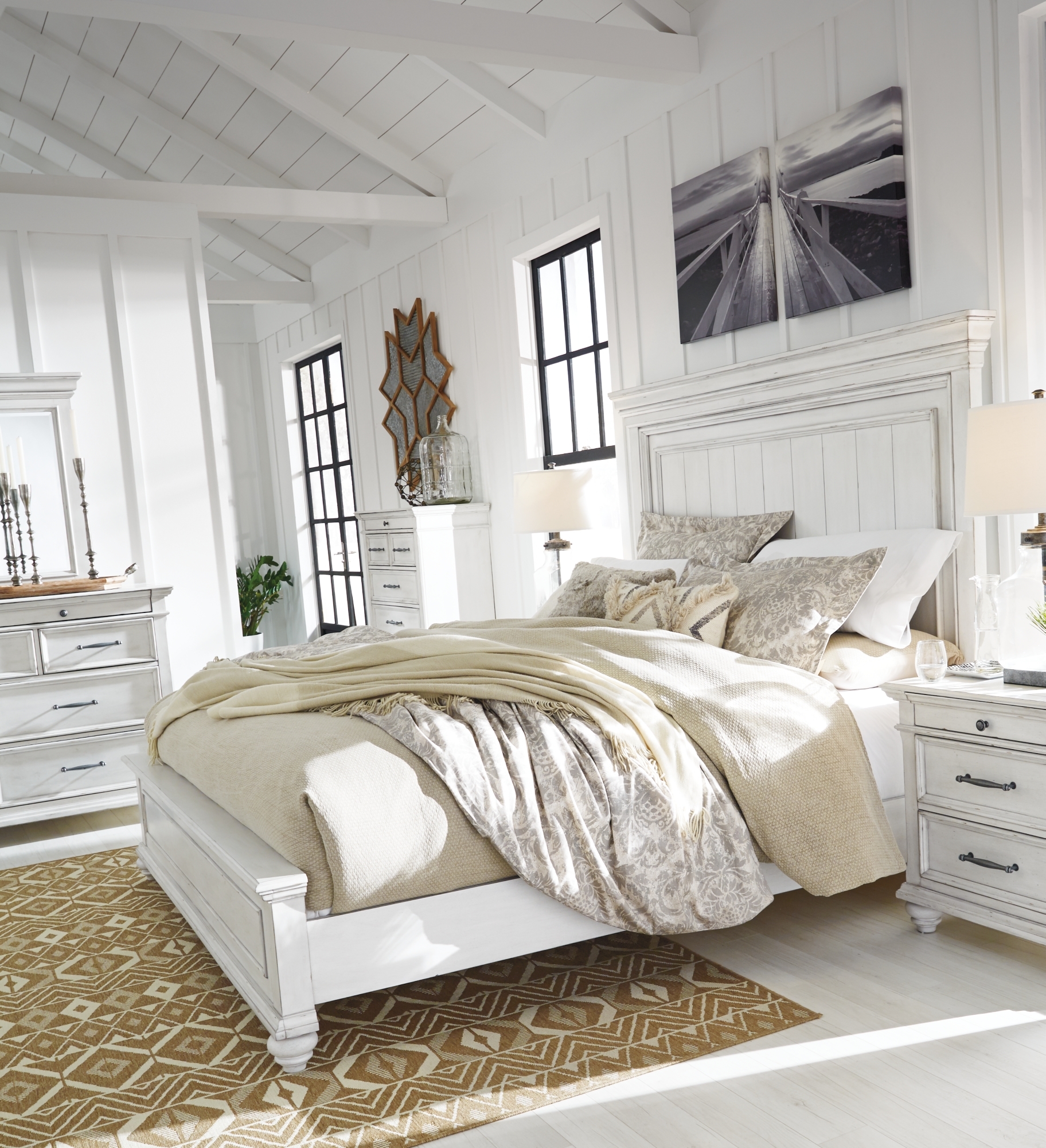 Benchcraft Kanwyn Queen Panel Bed