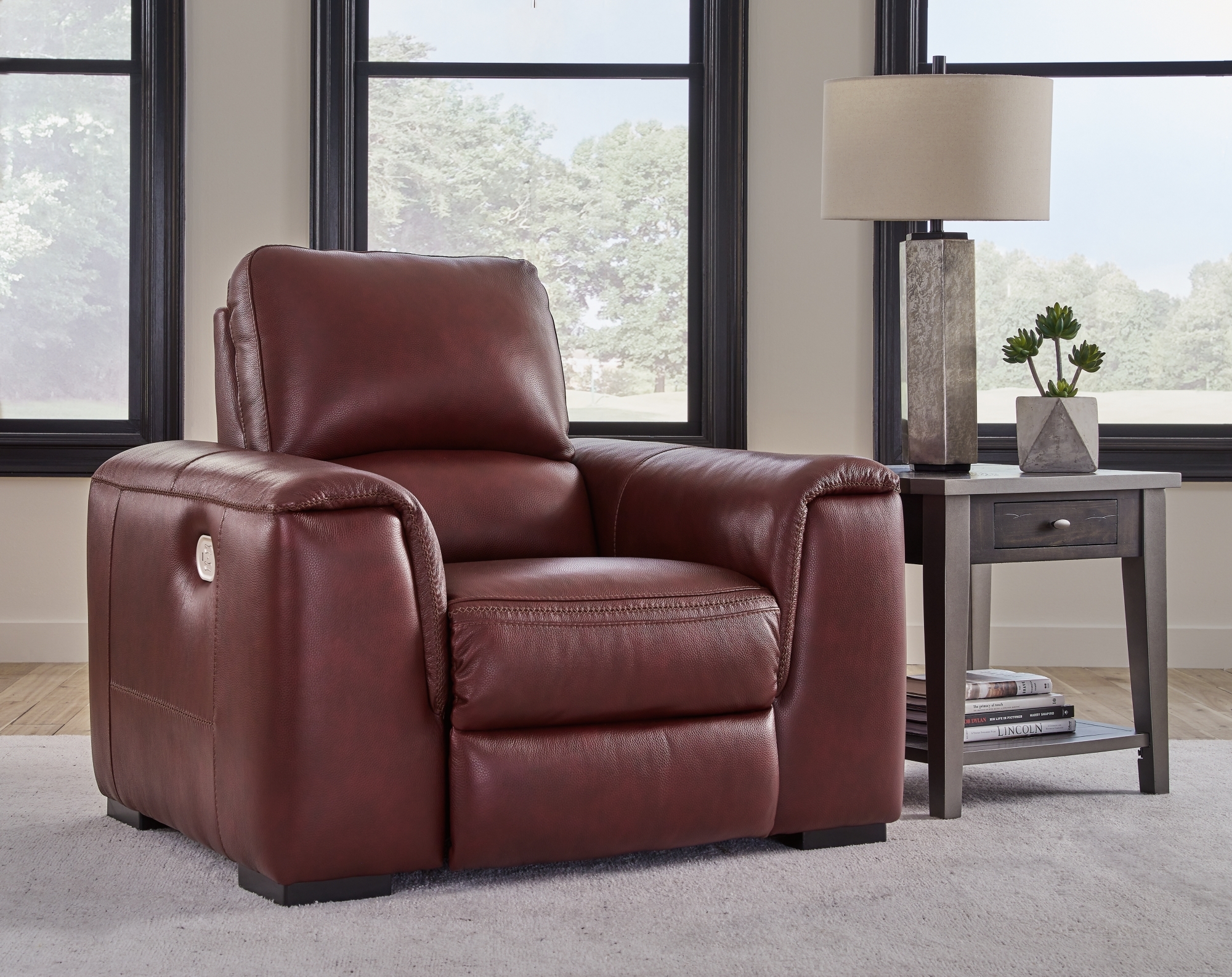 Pwr Recliner/Adj Headrest