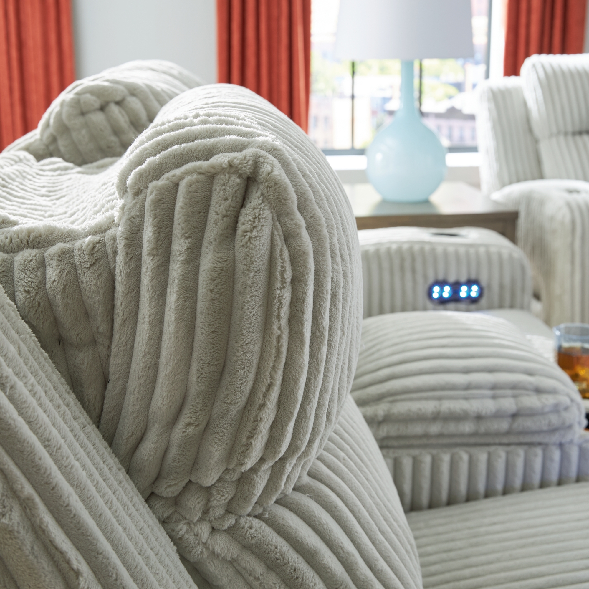 Signature Design by Ashley Forest Lake Pwr Rec Sofa With Adj Headrest