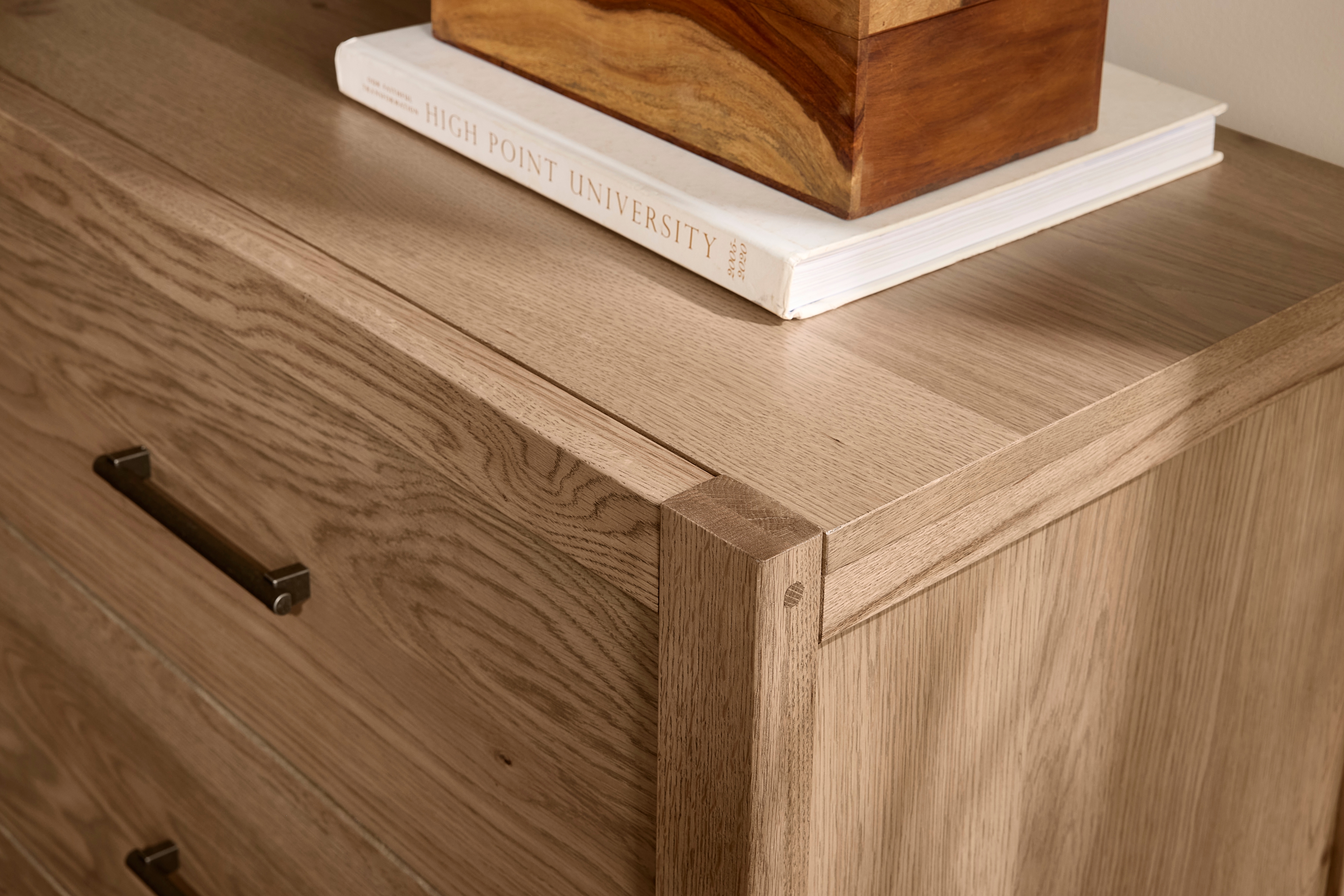 Vaughan-Bassett Lodge & Loft 6-Drawer Dresser