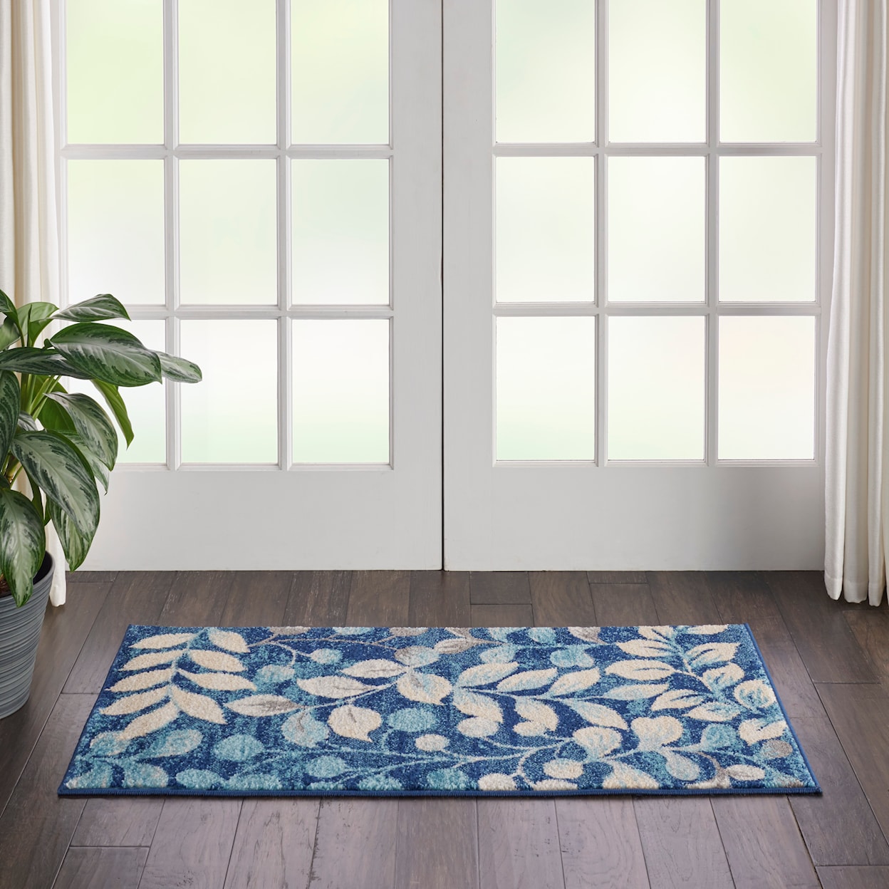 Nourison Tranquil 2' x 4'  Rug