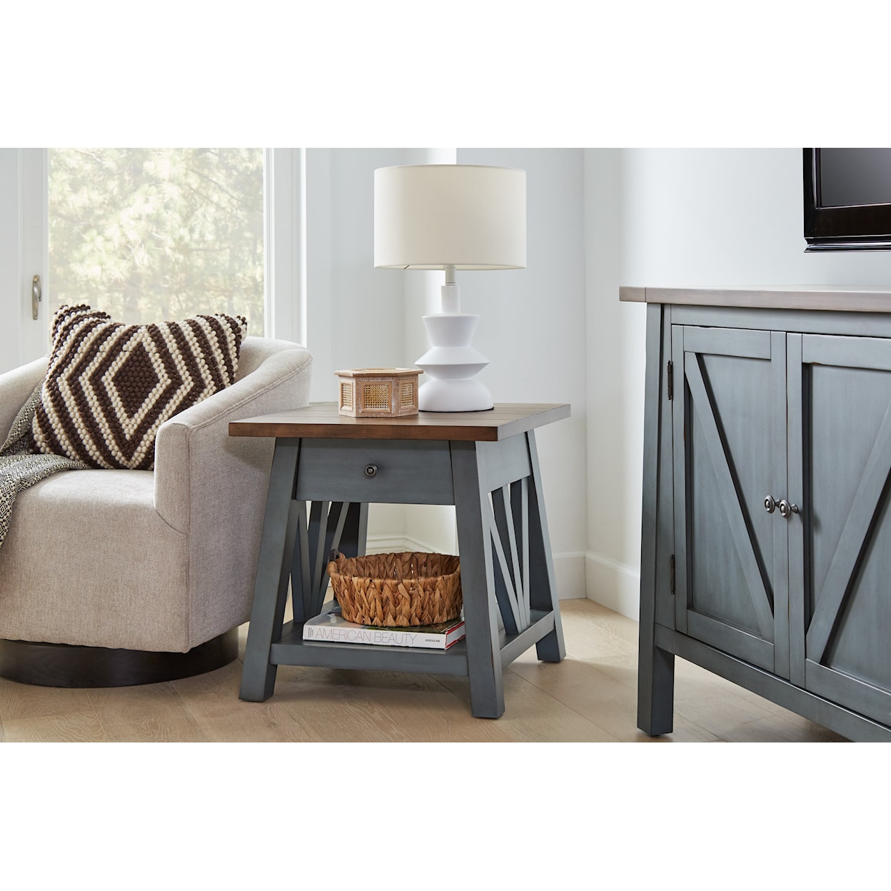 Aspenhome Pinebrook End Table