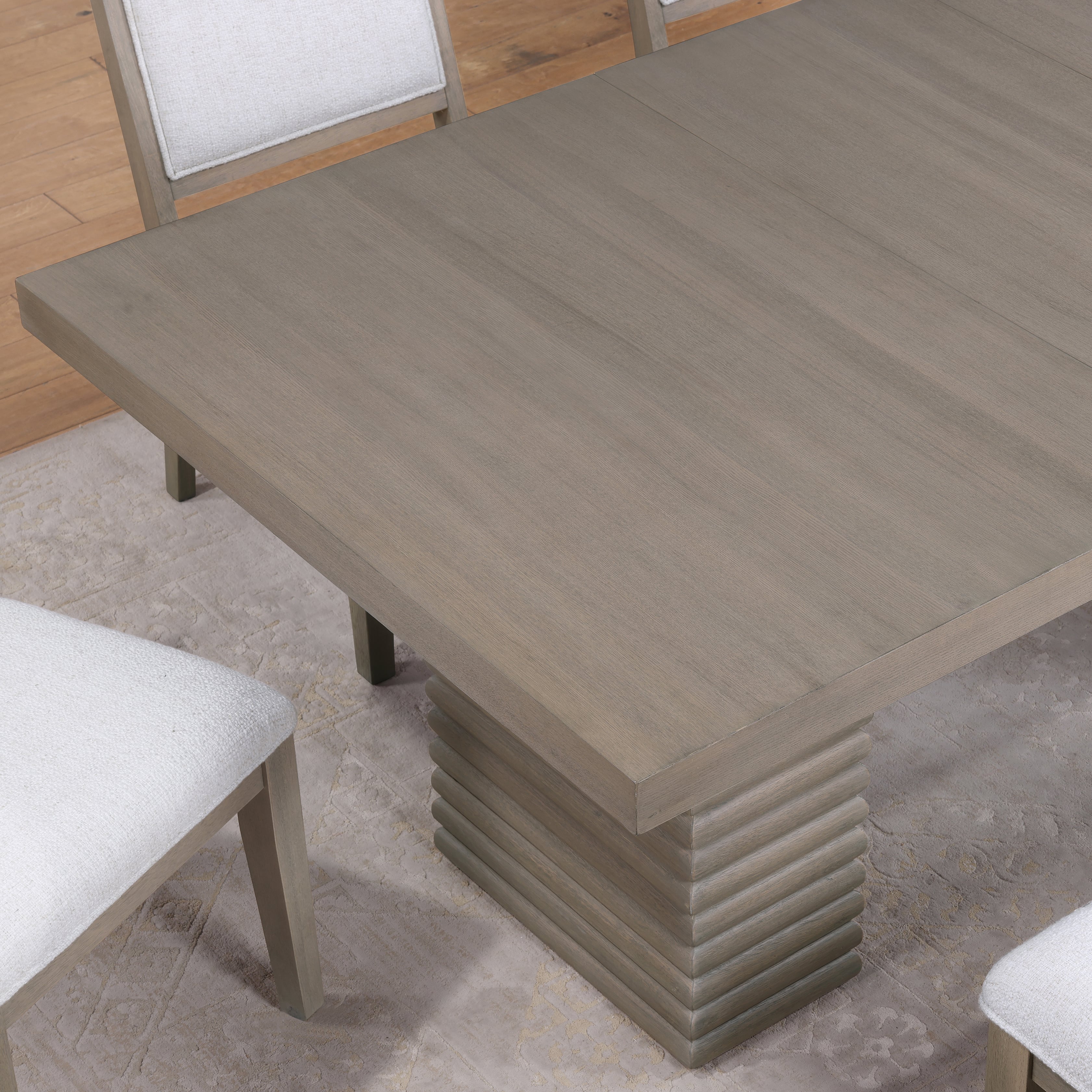 Steve Silver Lily Dining Table