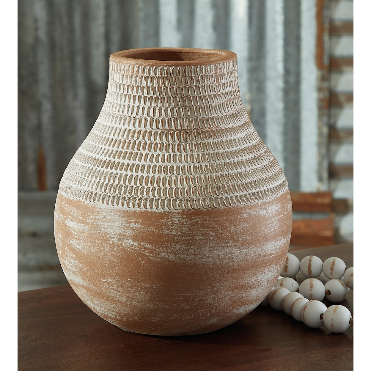 Ashley Furniture Signature Design Reclove Vase