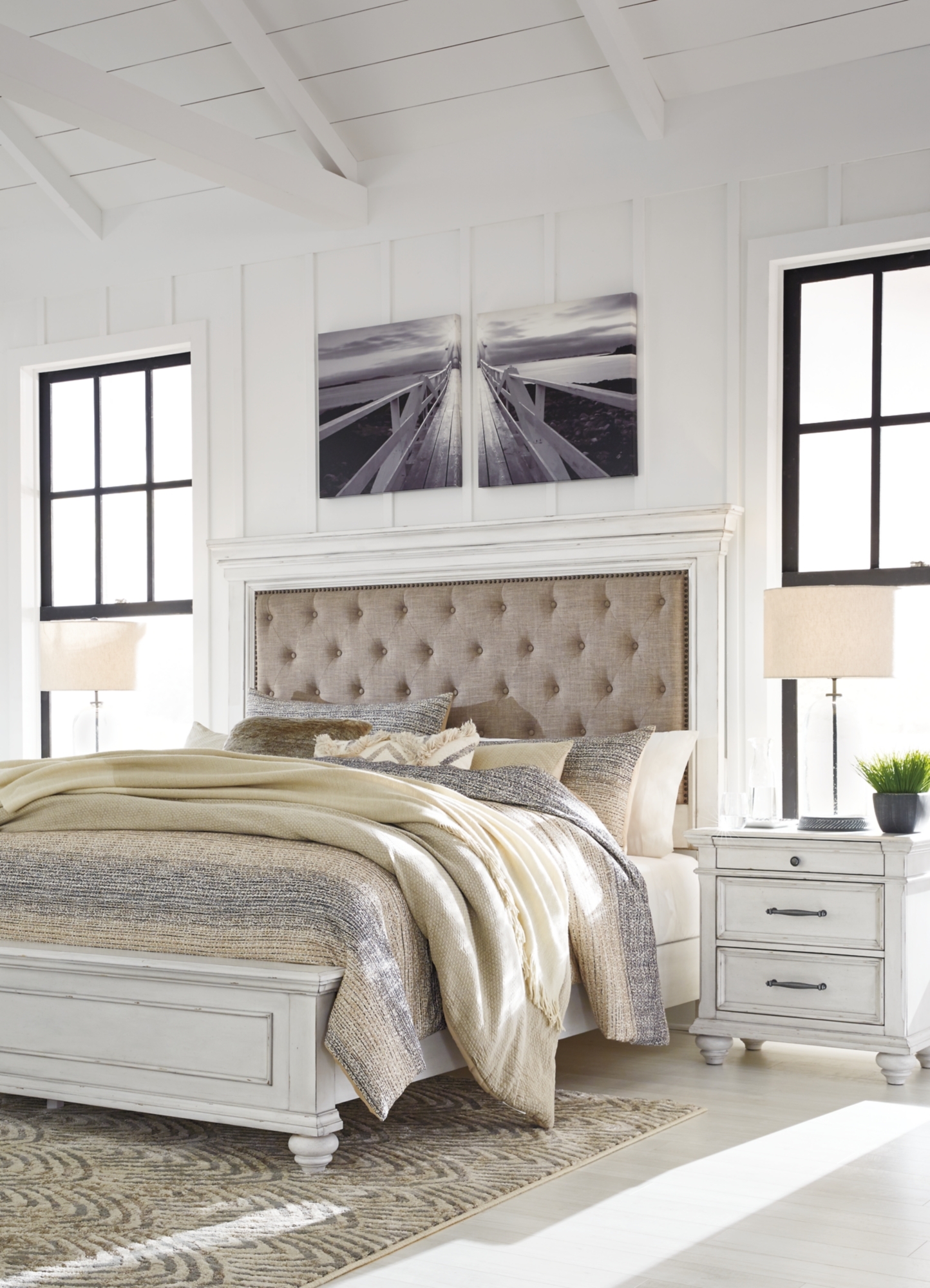 Ashley Kanwyn Queen Panel Bed