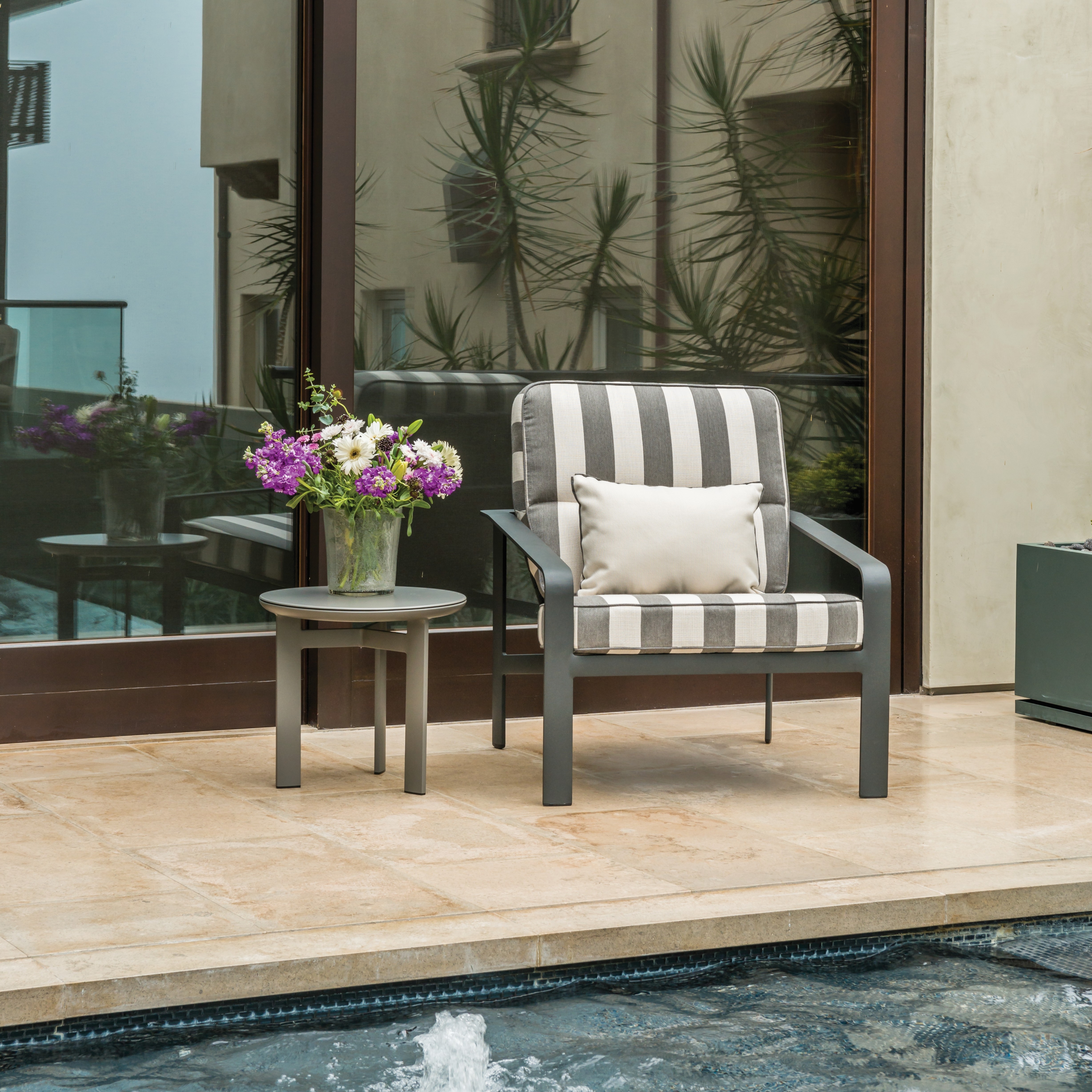 Cushioned Aluminum Strap Lounge Chair